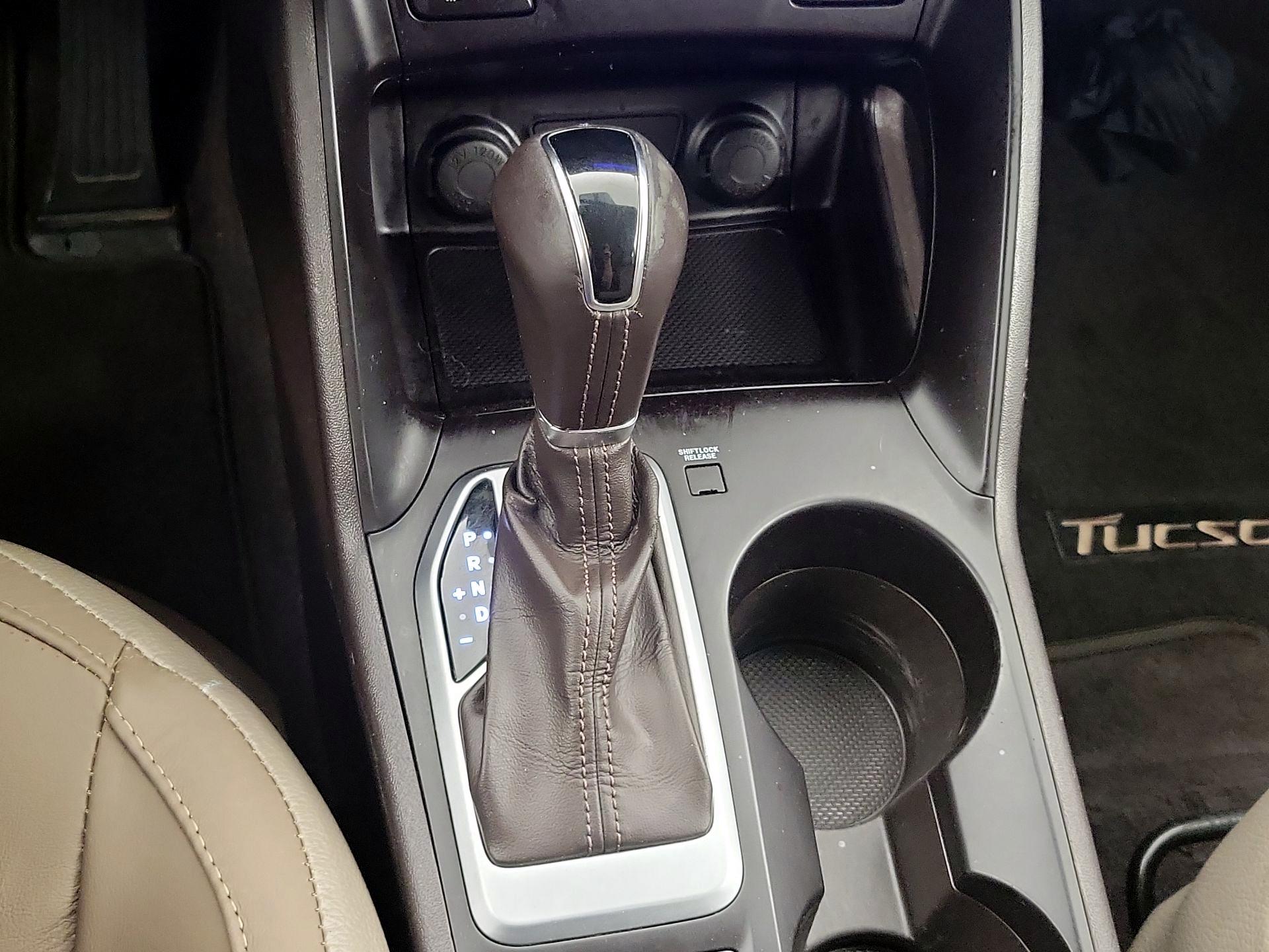 Thumbnail: 2015 Hyundai Tucson - 15