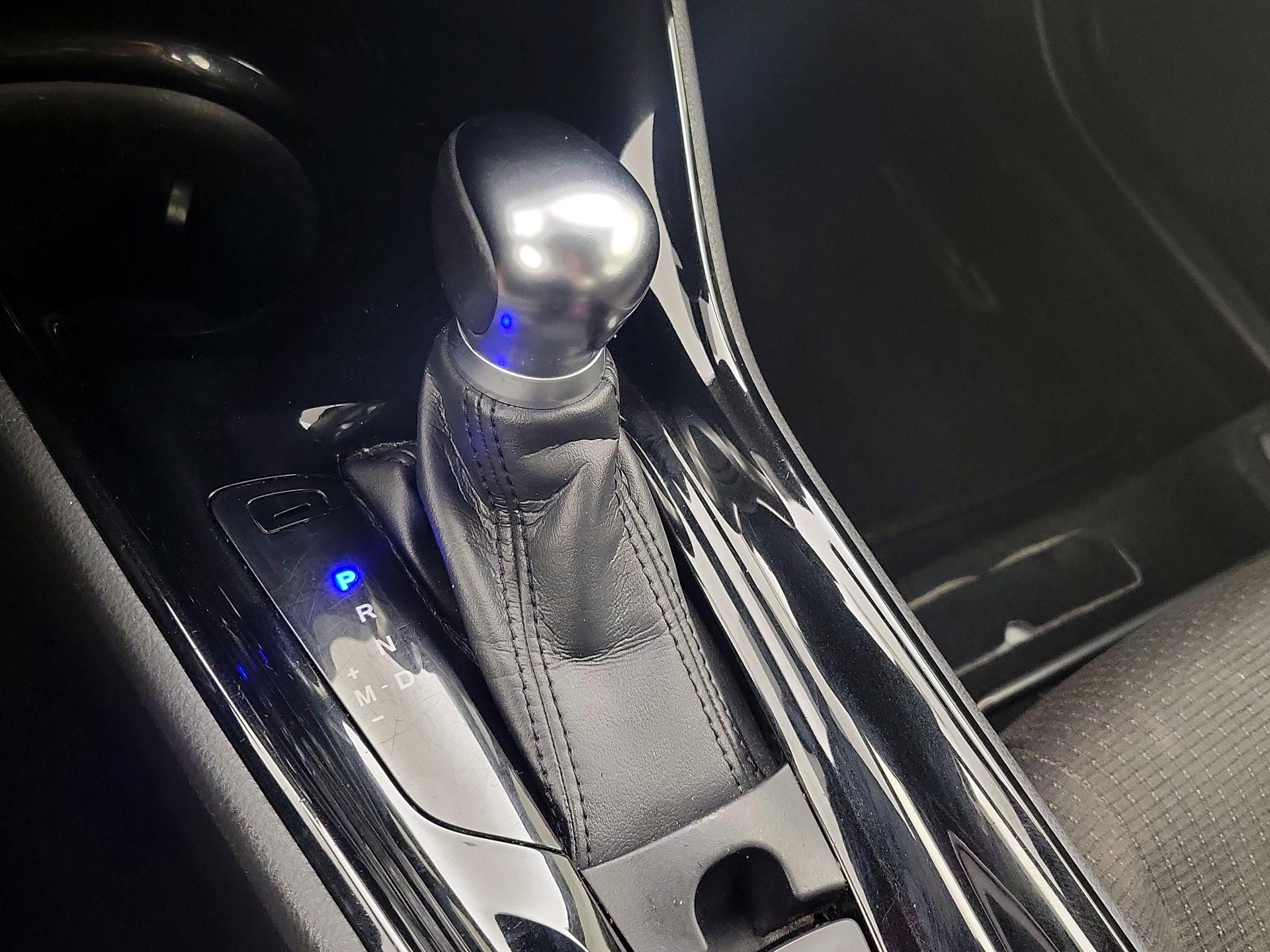 Thumbnail: 2019 Toyota C-HR - 17