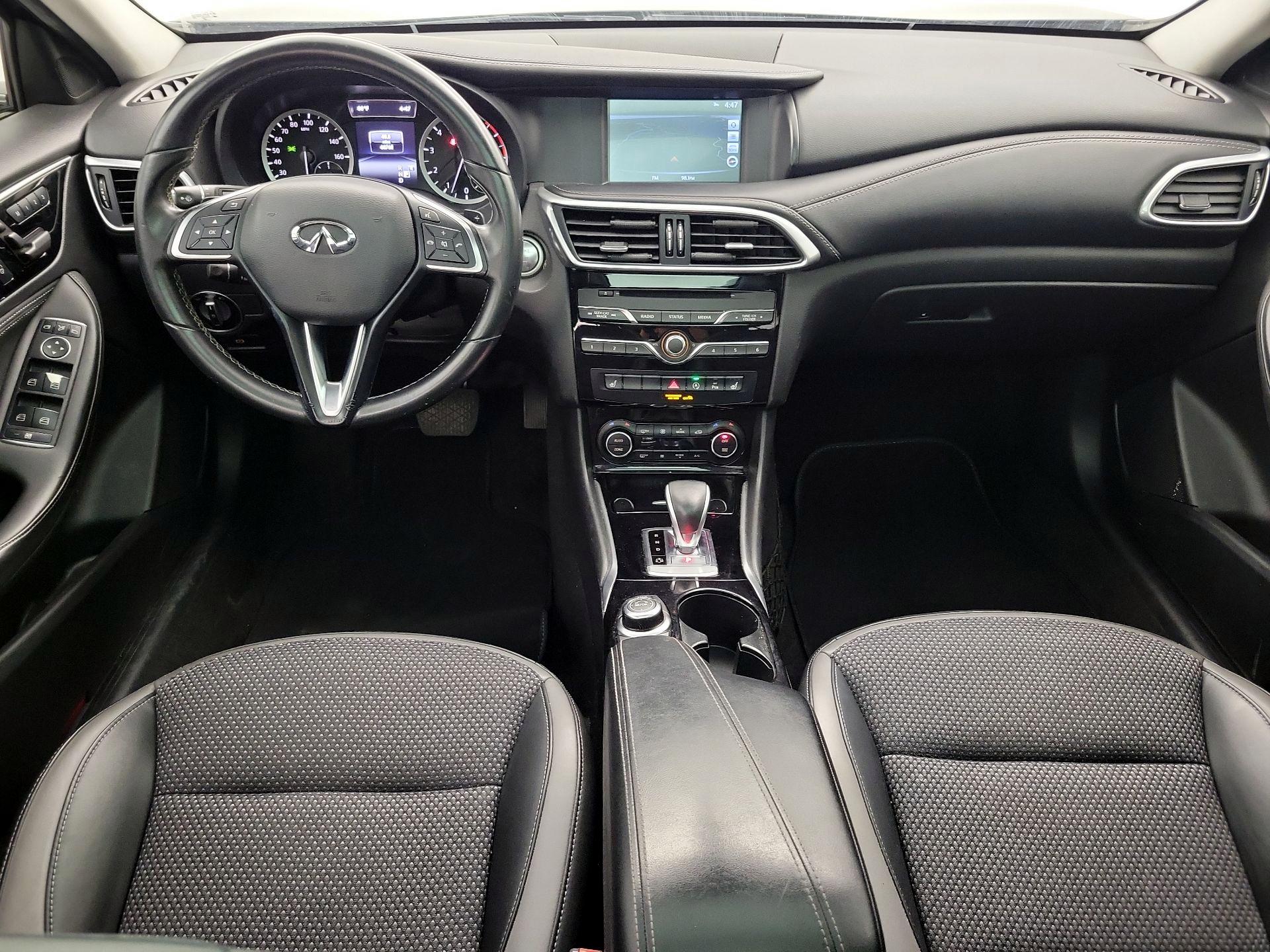 Thumbnail: 2019 INFINITI QX30 - 9