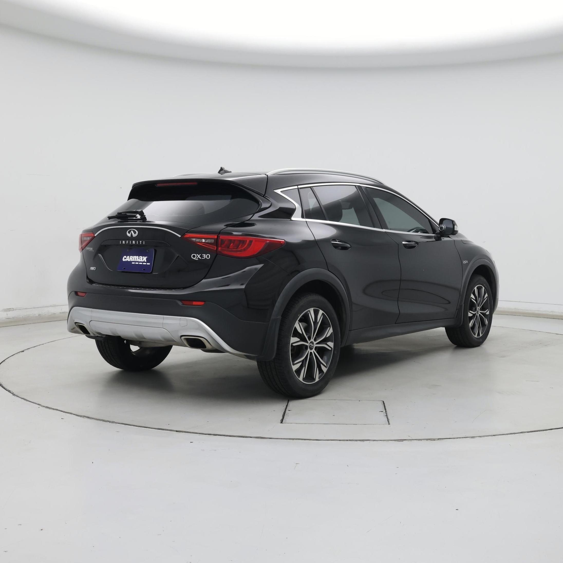 Thumbnail: 2019 INFINITI QX30 - 8