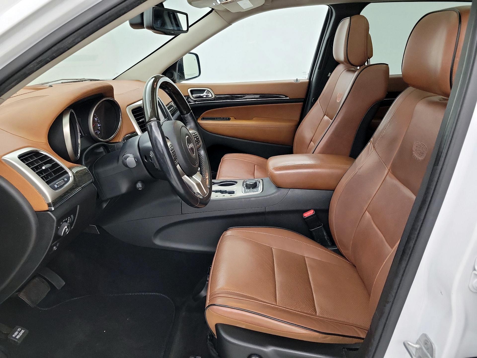 Thumbnail: 2013 Jeep Grand Cherokee - 9