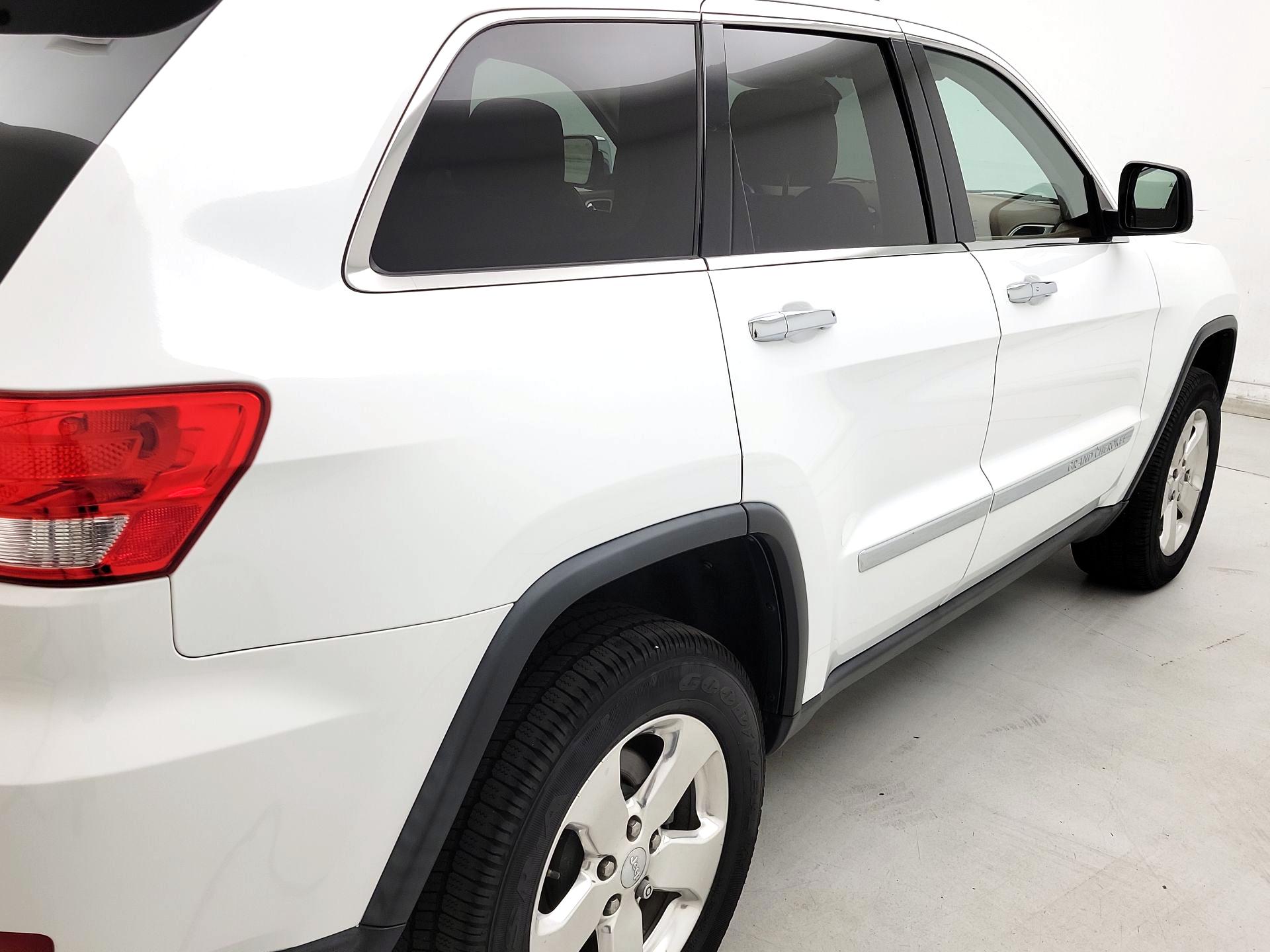 Thumbnail: 2013 Jeep Grand Cherokee - 5