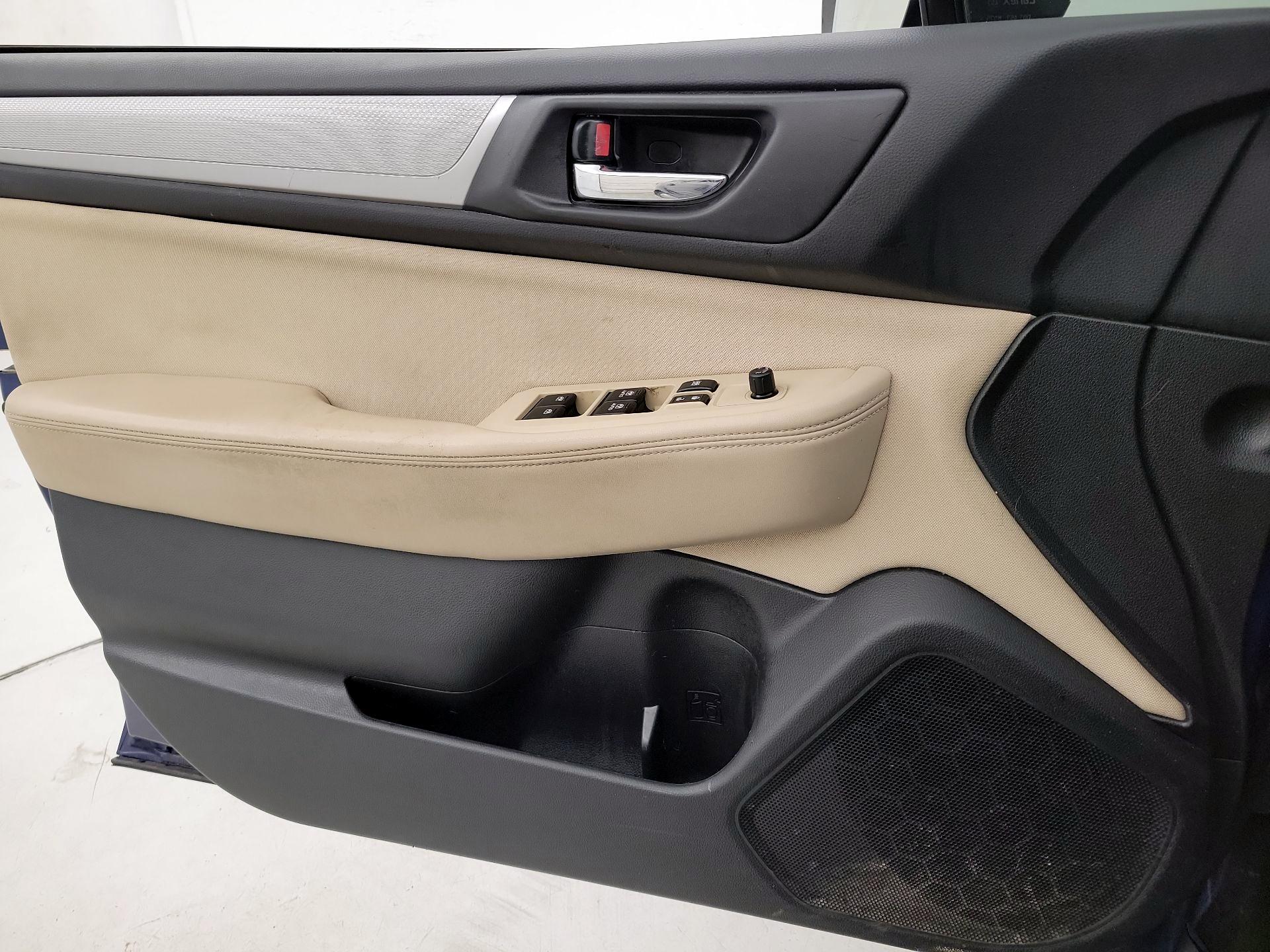 Thumbnail: 2015 Subaru Outback - 12