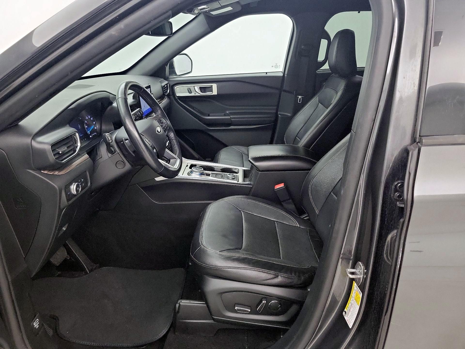 Thumbnail: 2020 Ford Explorer - 11