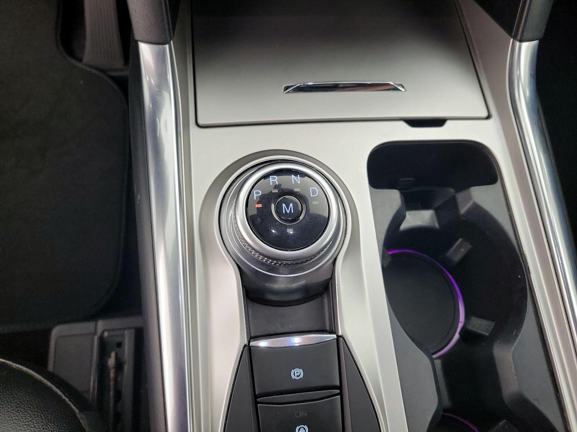 Thumbnail: 2020 Ford Explorer - 18
