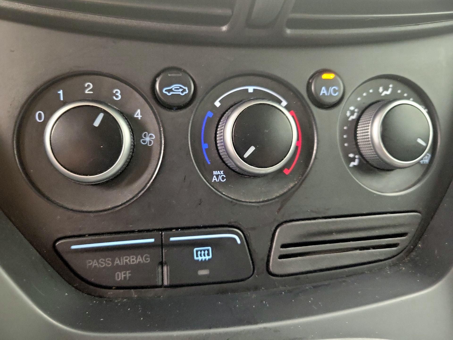 Thumbnail: 2014 Ford Escape - 16