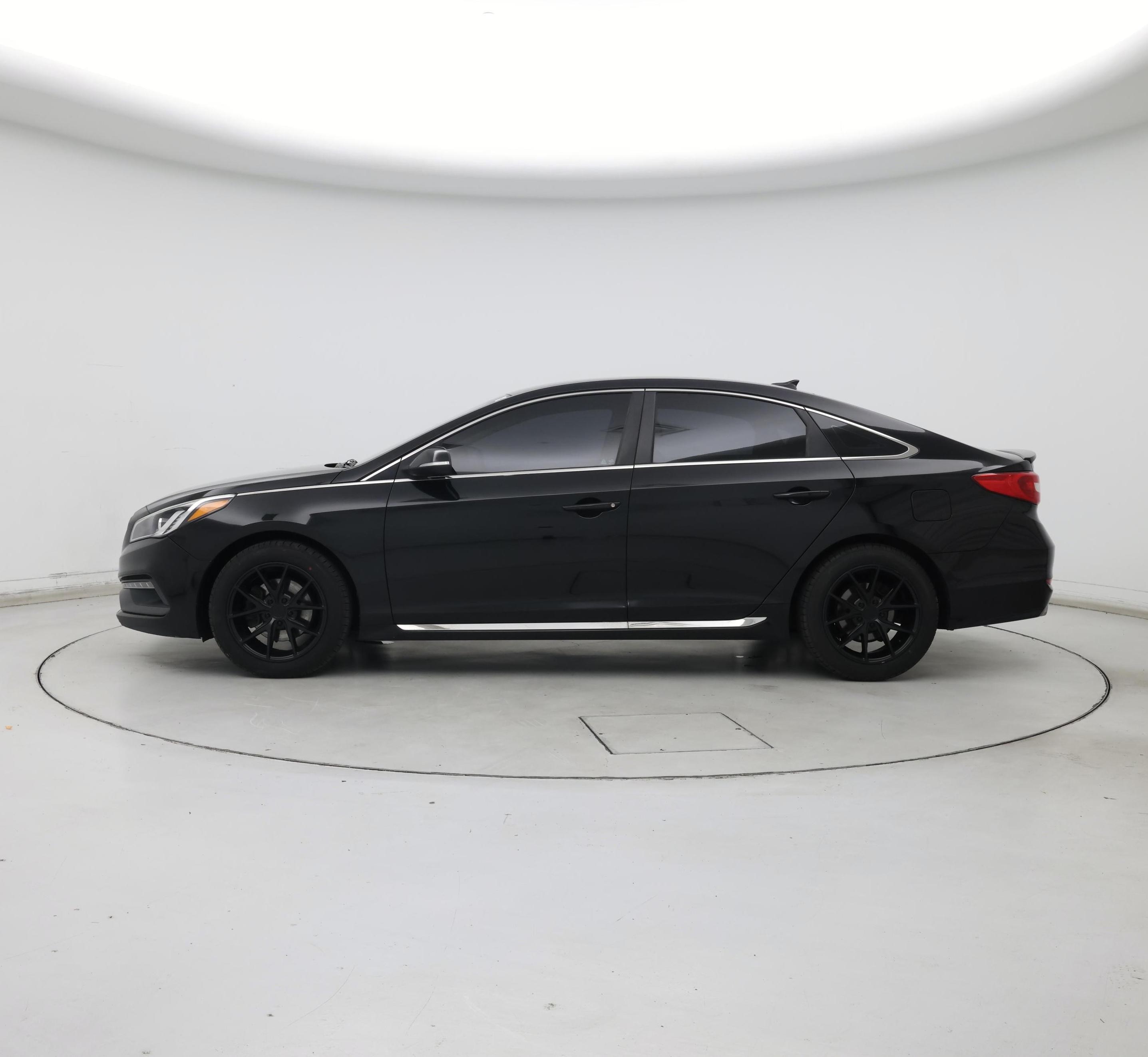 Thumbnail: 2015 Hyundai Sonata - 3