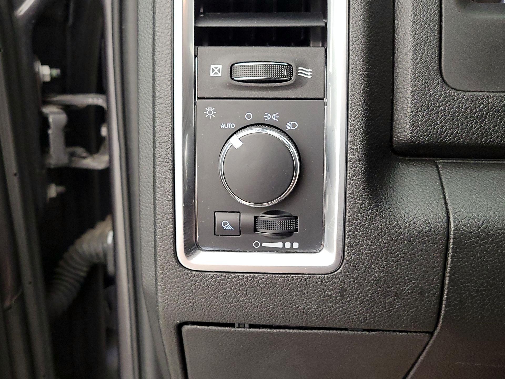 Thumbnail: 2023 RAM 1500 Classic - 13