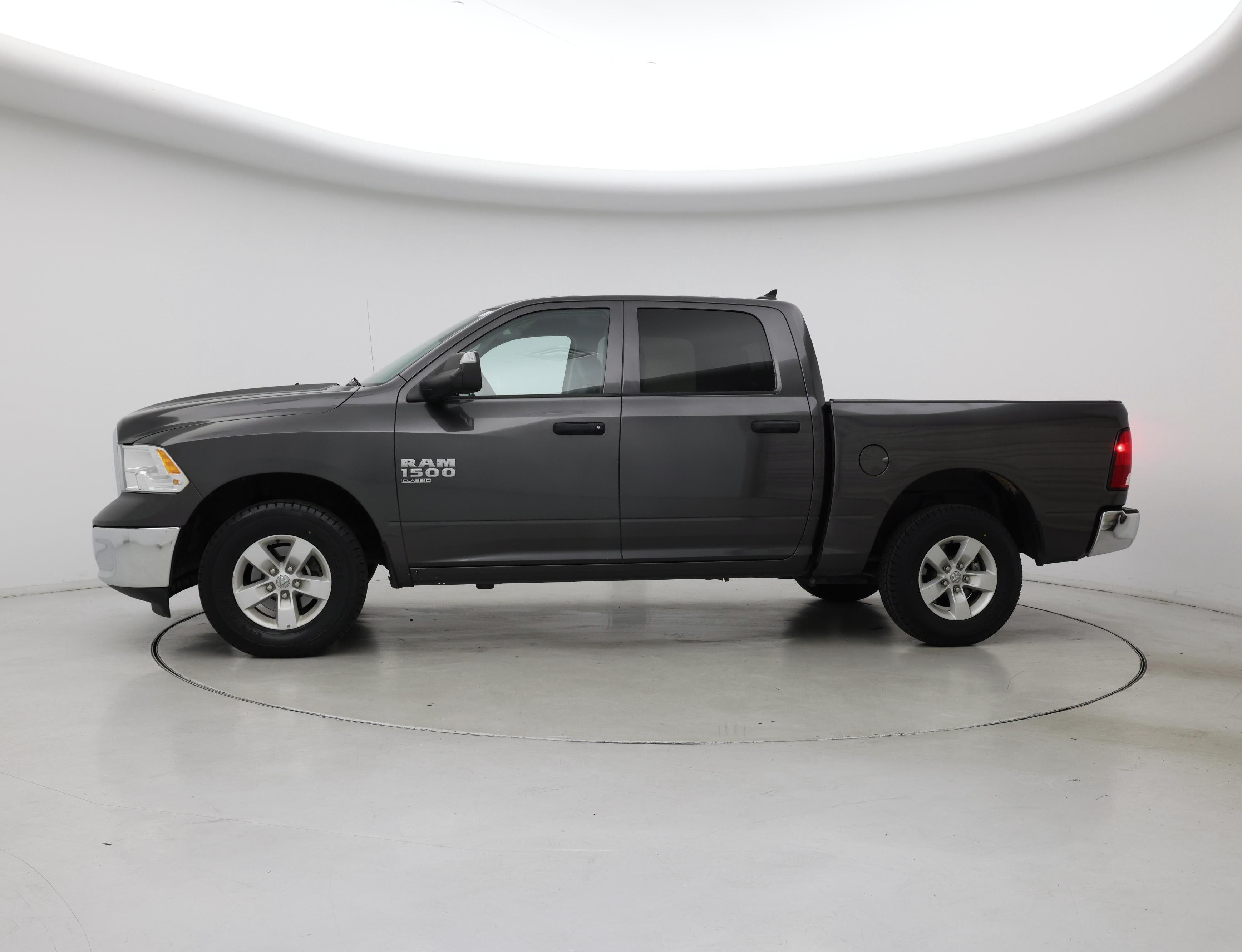 Thumbnail: 2023 RAM 1500 Classic - 3
