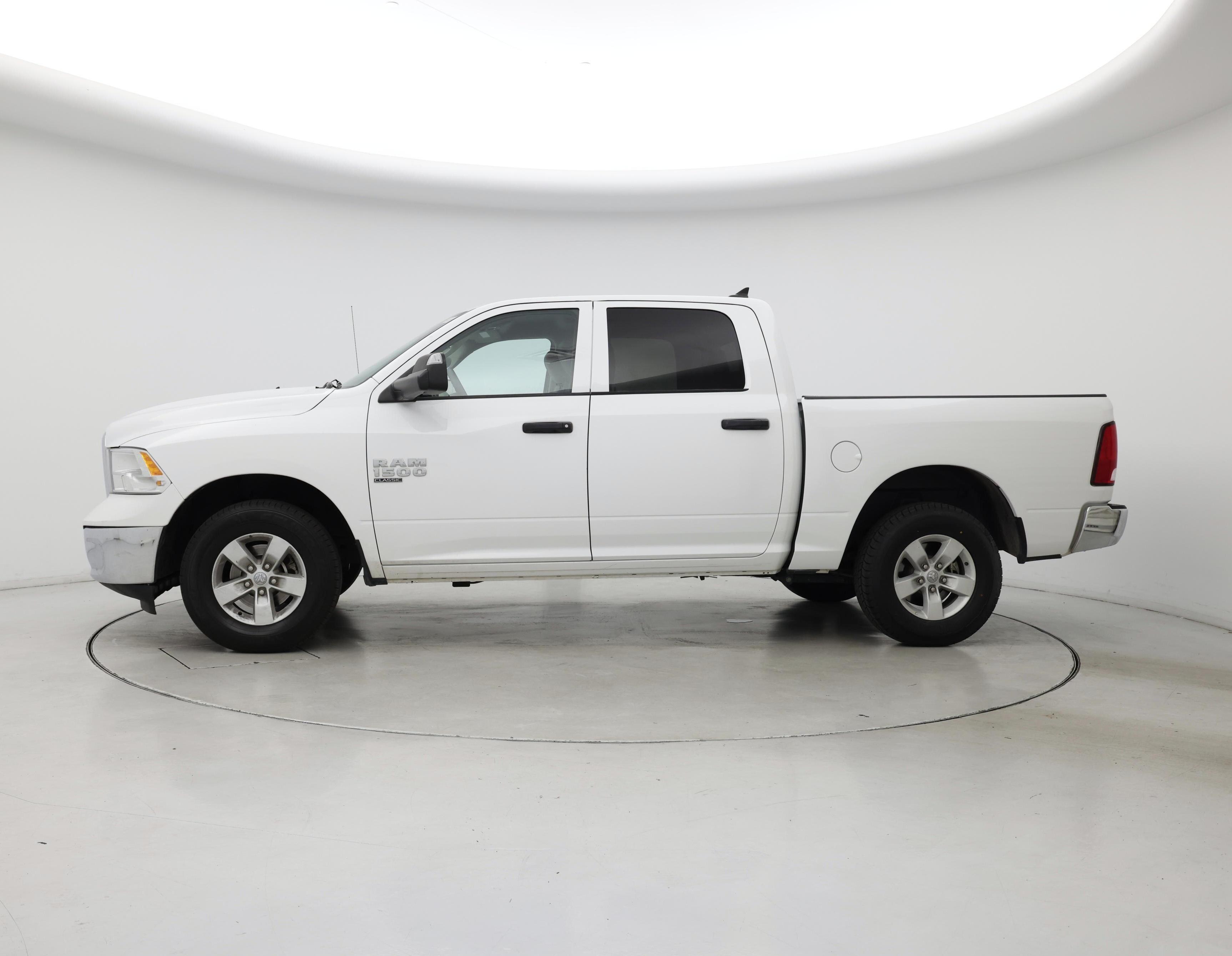Thumbnail: 2023 RAM 1500 Classic - 3
