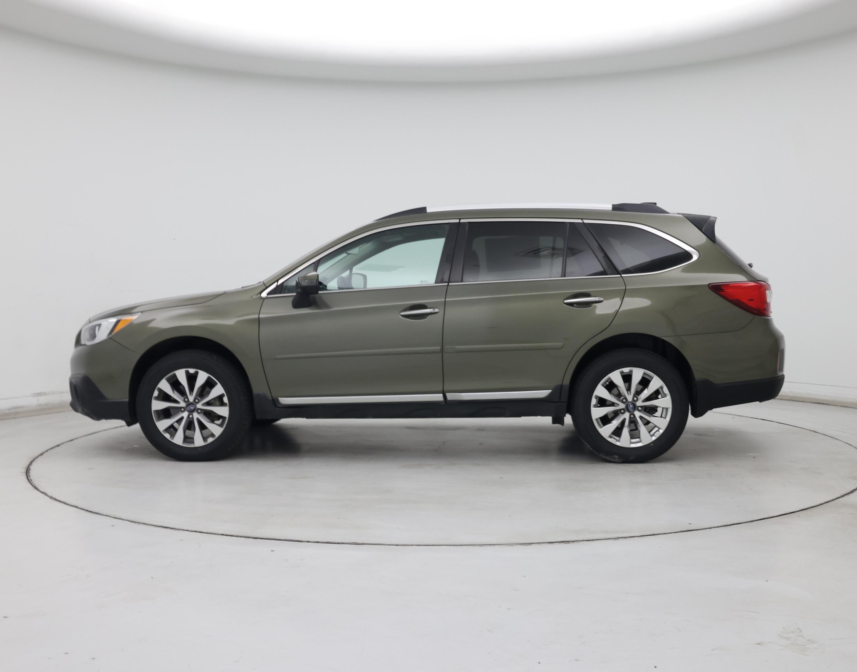 Thumbnail: 2017 Subaru Outback - 3