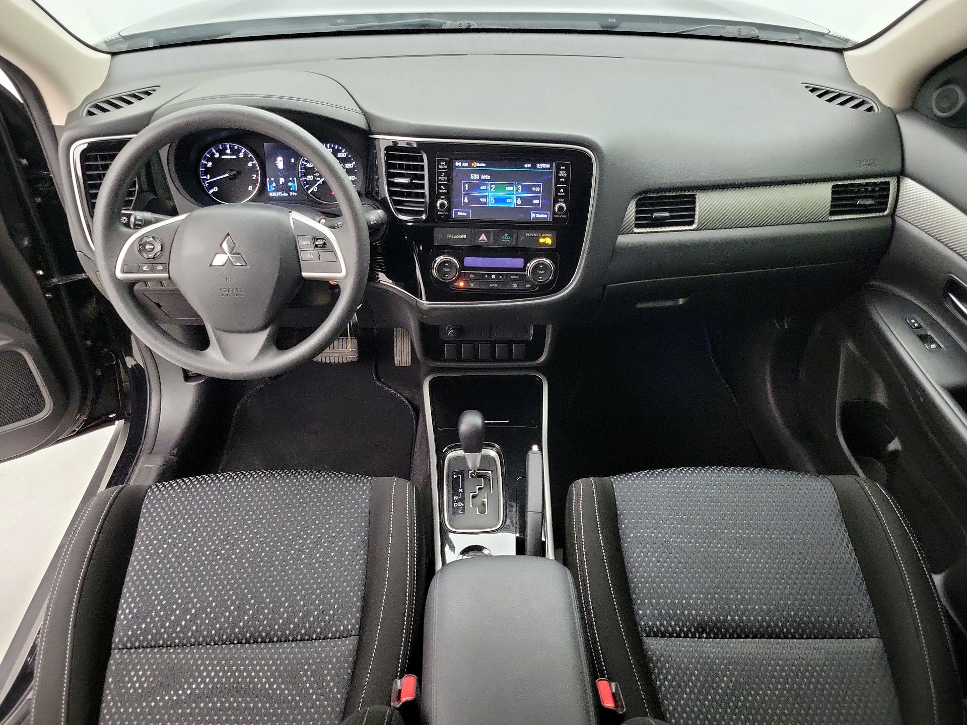Thumbnail: 2018 Mitsubishi Outlander - 9