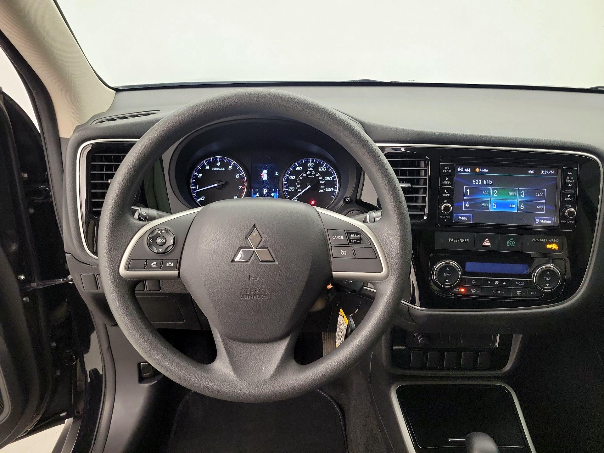 Thumbnail: 2018 Mitsubishi Outlander - 10