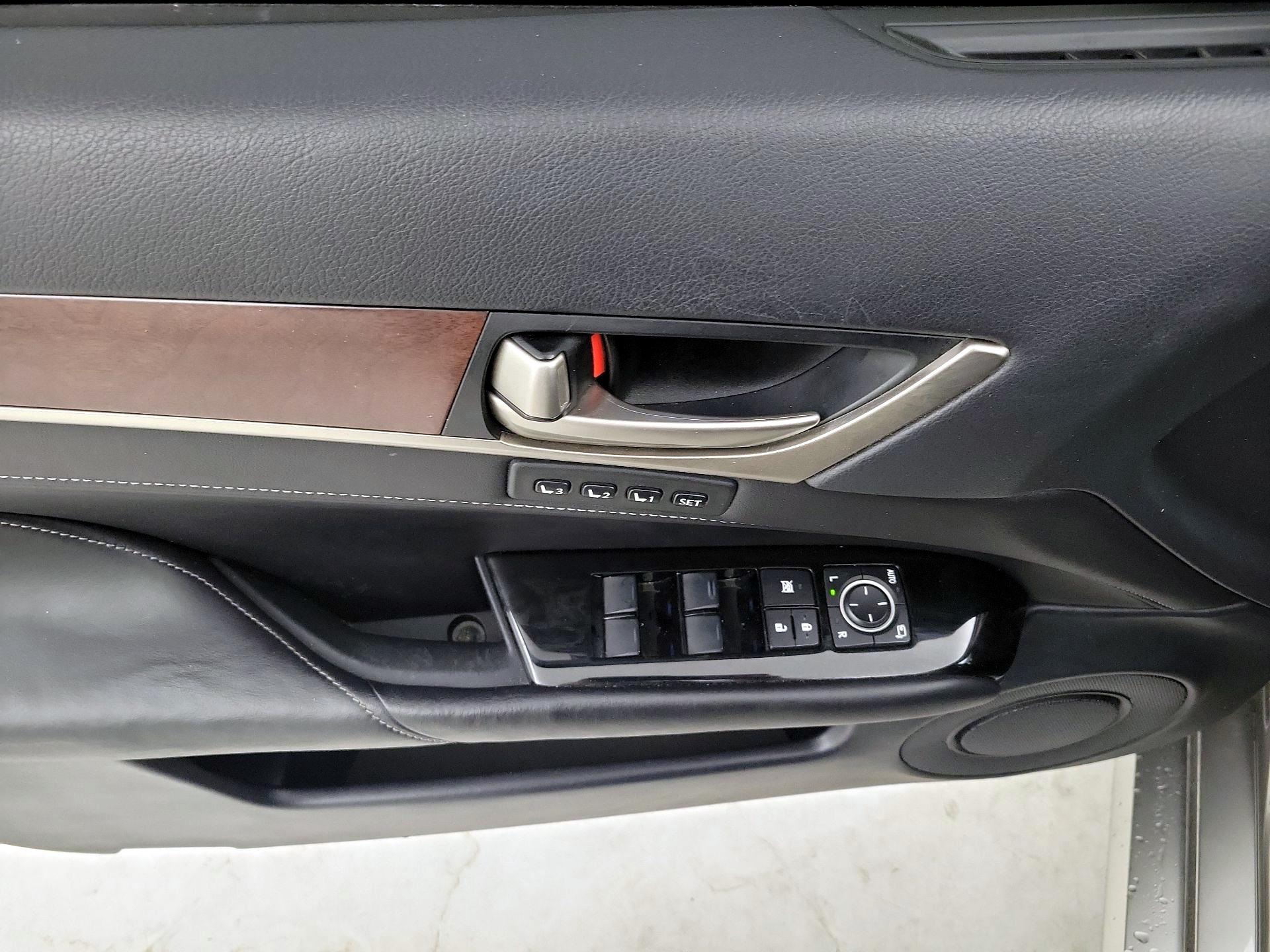 Thumbnail: 2015 Lexus GS - 12