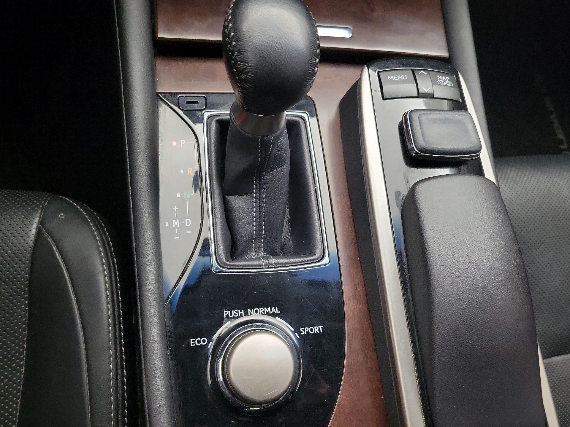 Thumbnail: 2015 Lexus GS - 18
