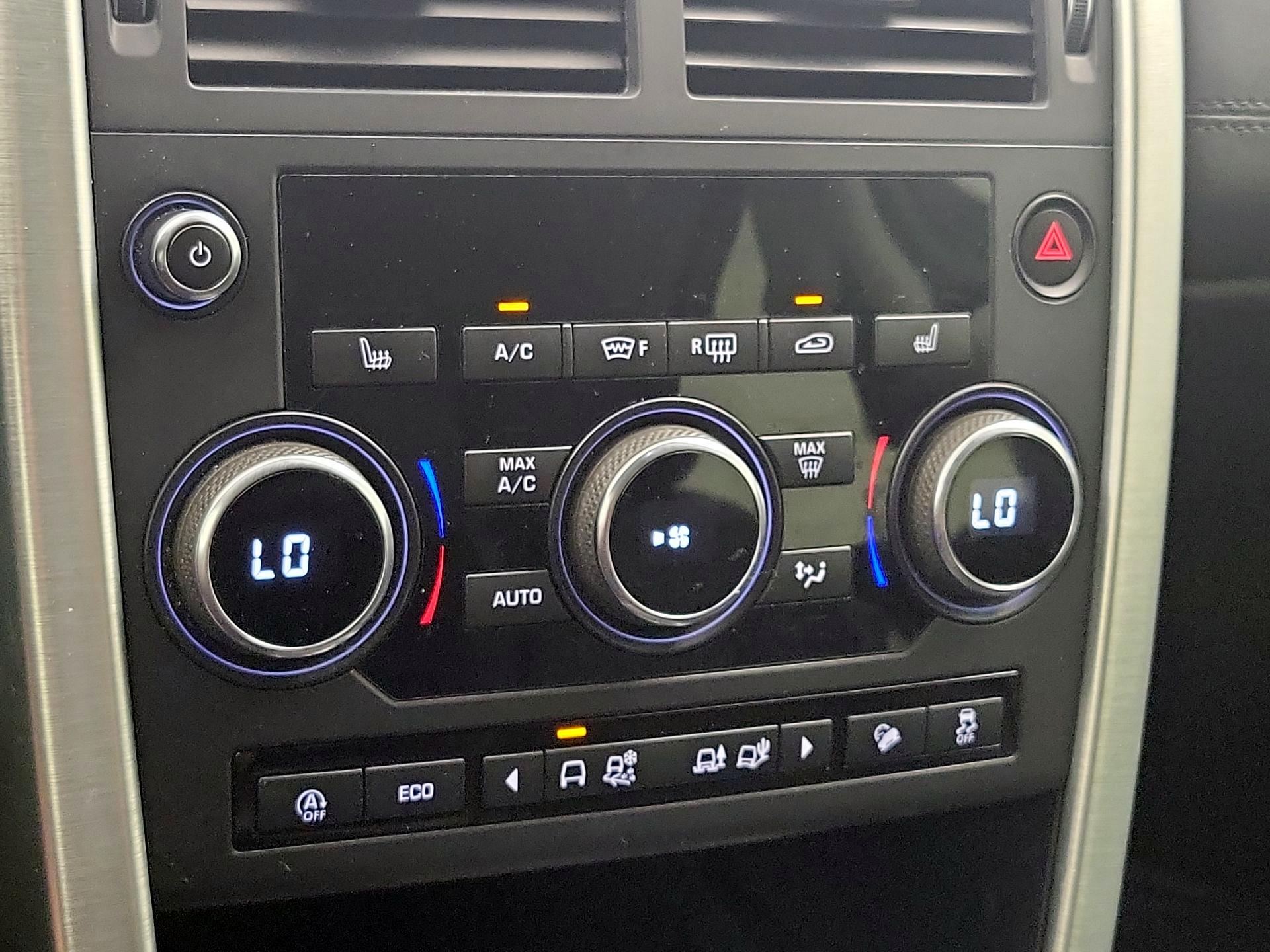Thumbnail: 2019 Land Rover Discovery Sport - 16