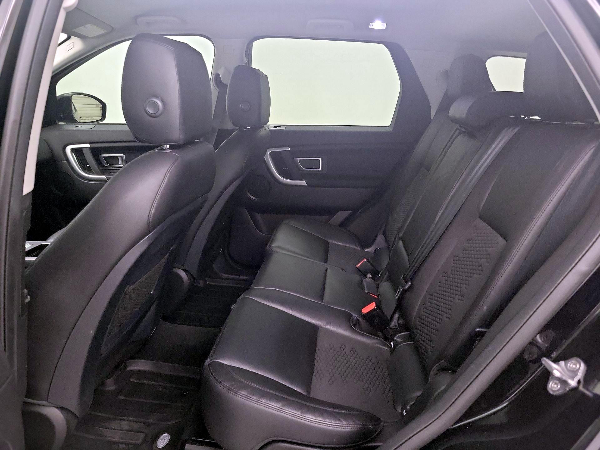Thumbnail: 2019 Land Rover Discovery Sport - 19