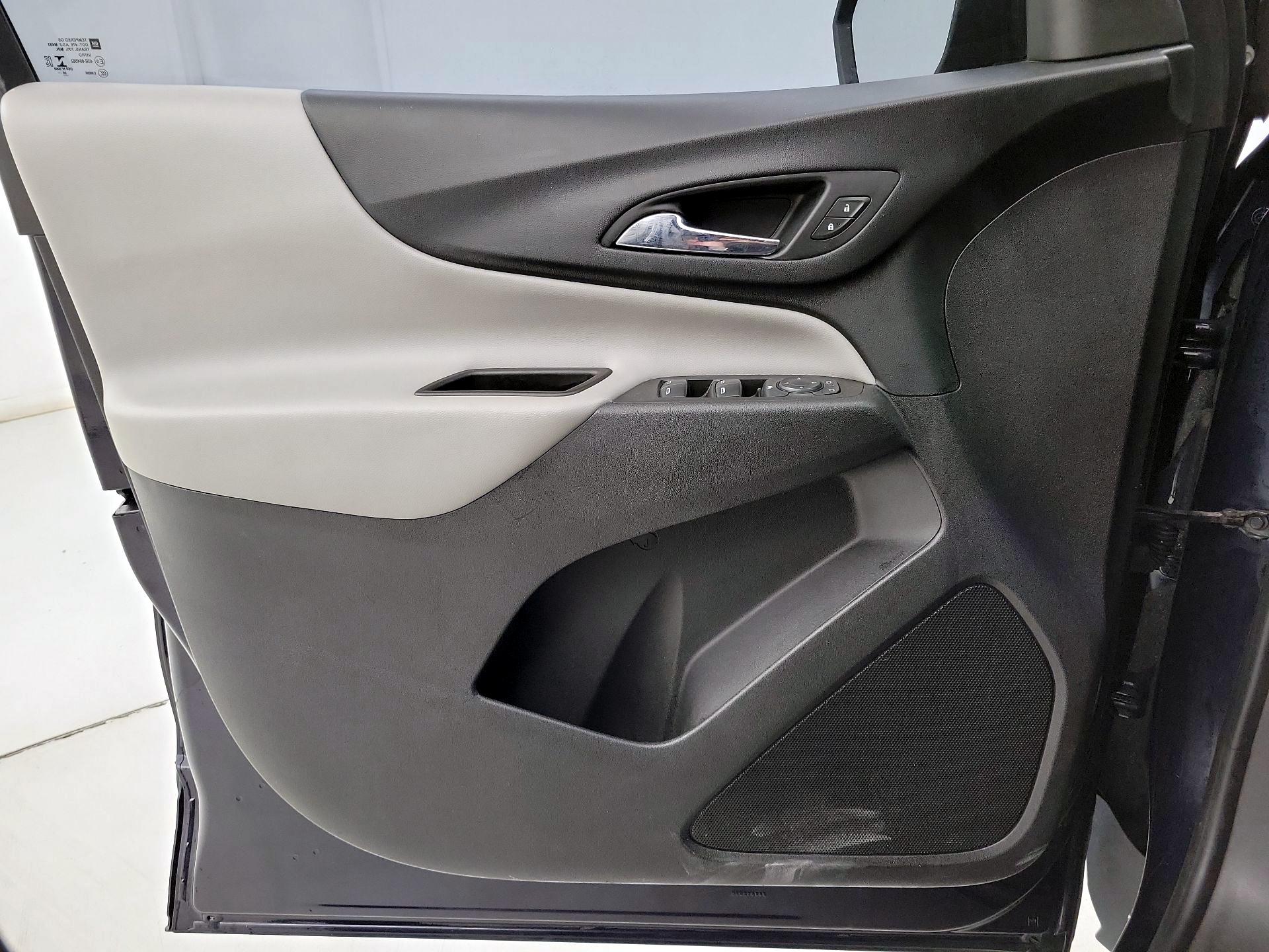 Thumbnail: 2021 Chevrolet Equinox - 12