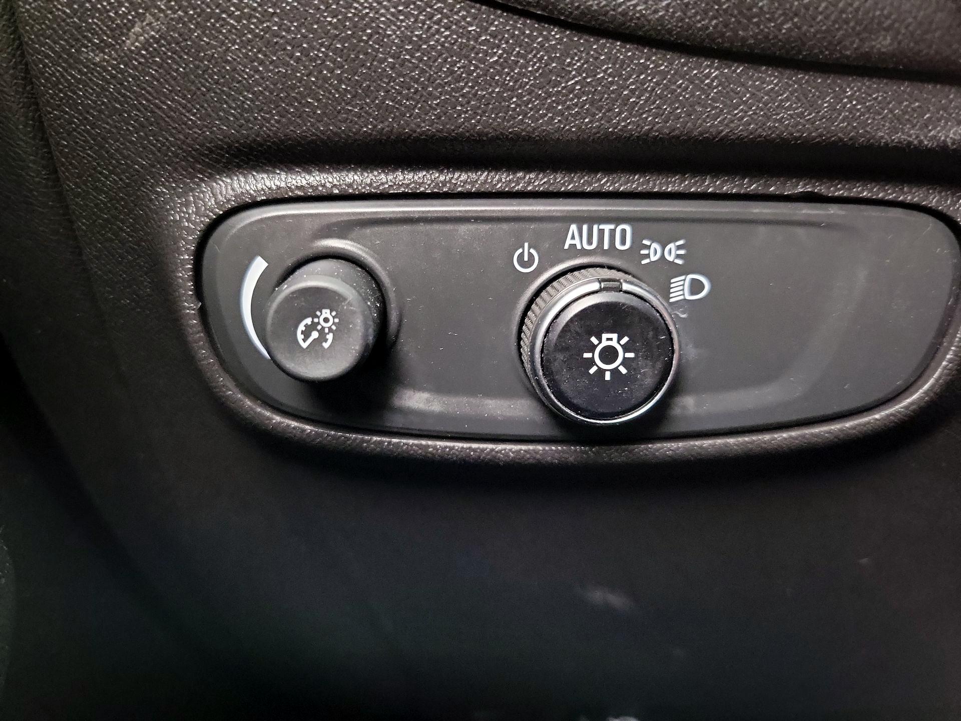 Thumbnail: 2021 Chevrolet Equinox - 13