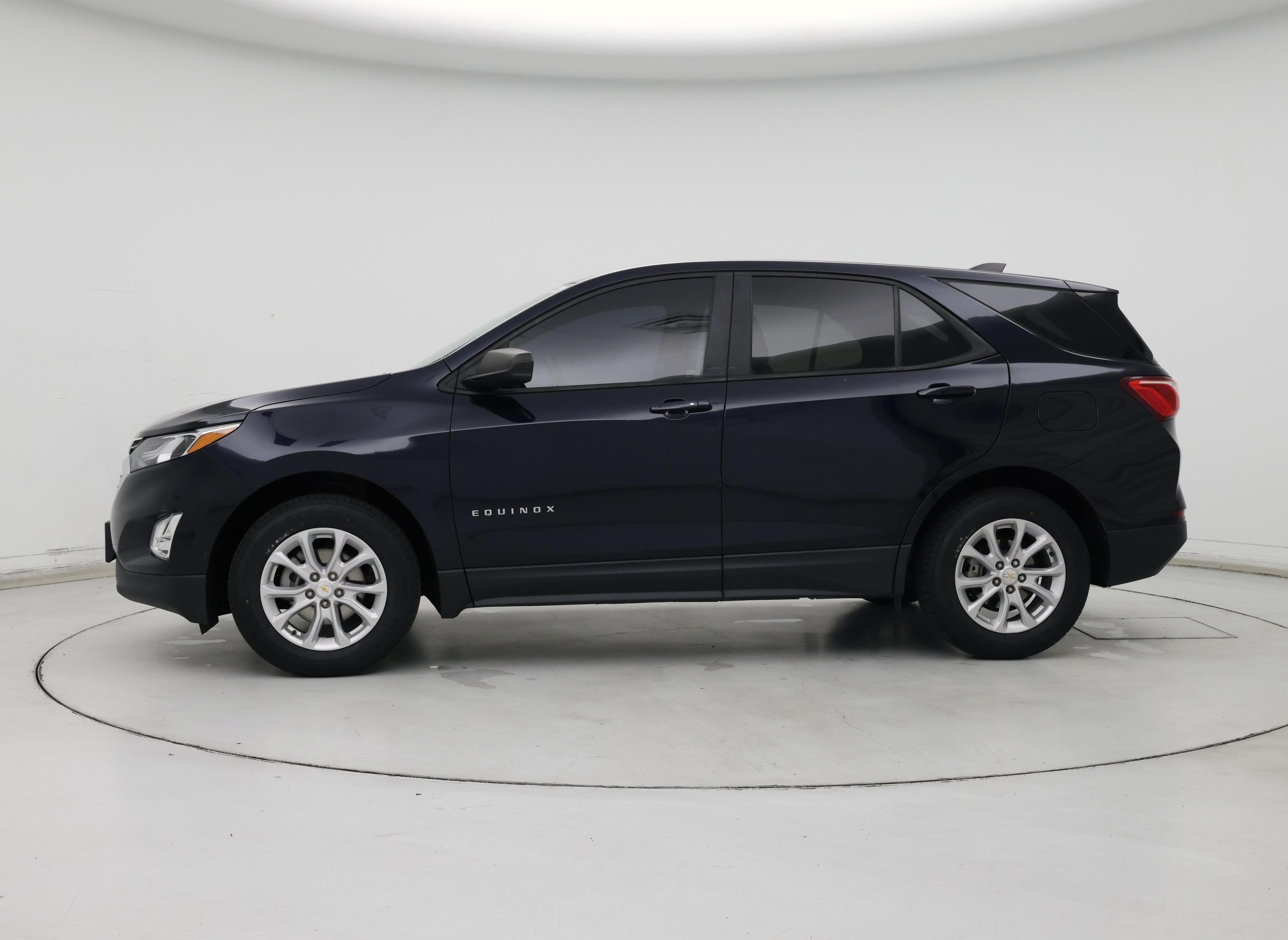 Thumbnail: 2021 Chevrolet Equinox - 3