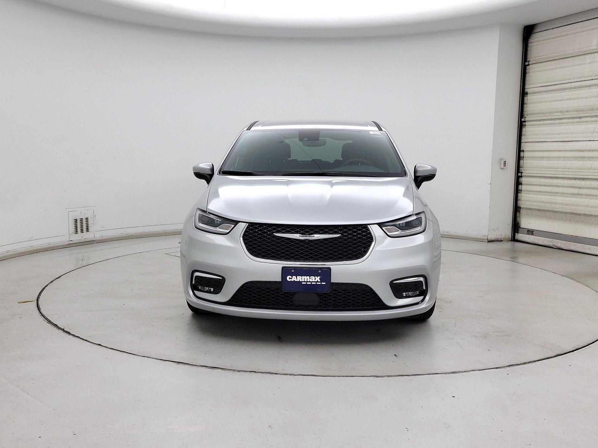 Thumbnail: 2023 Chrysler Pacifica - 2