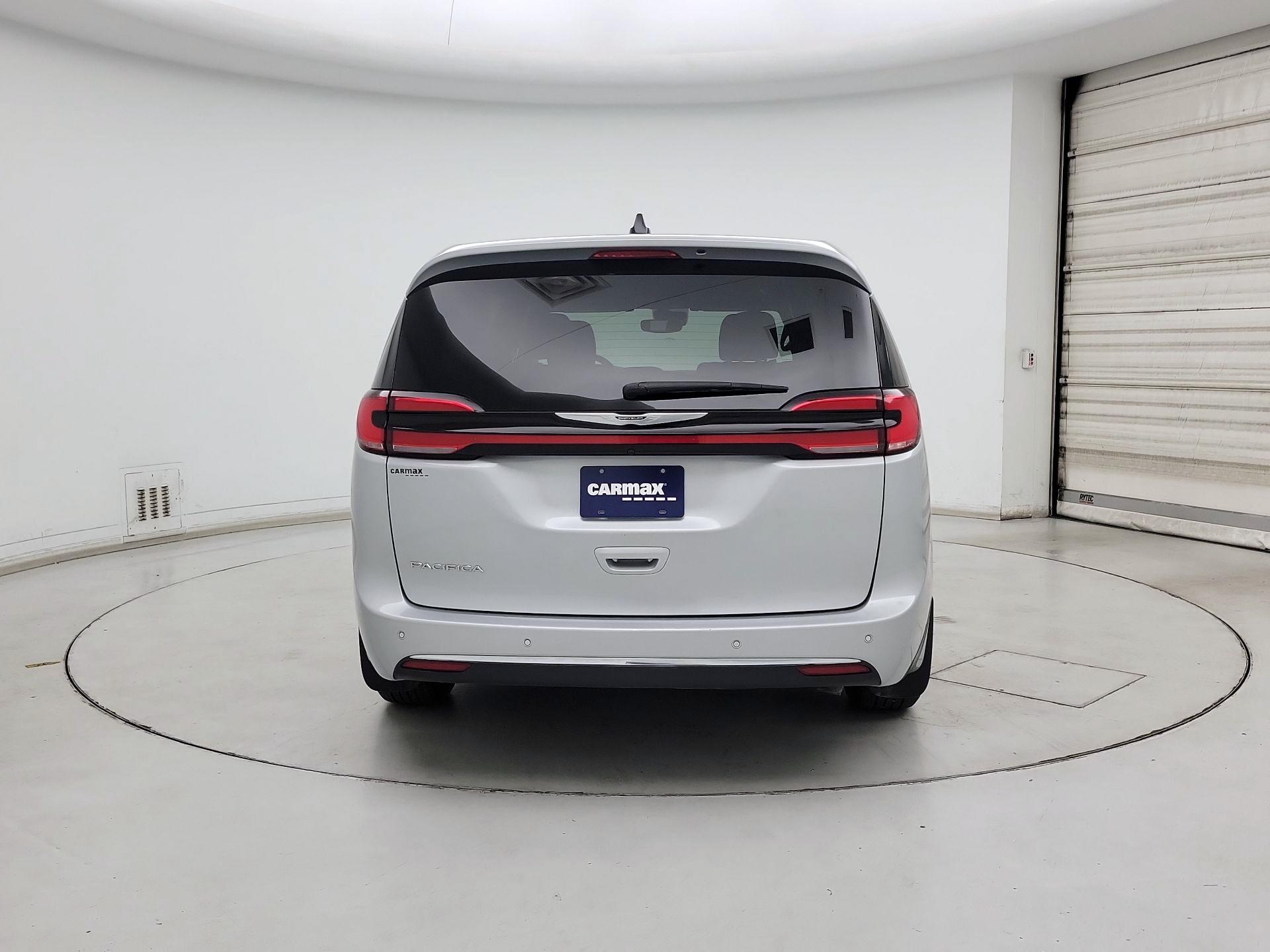 Thumbnail: 2023 Chrysler Pacifica - 6