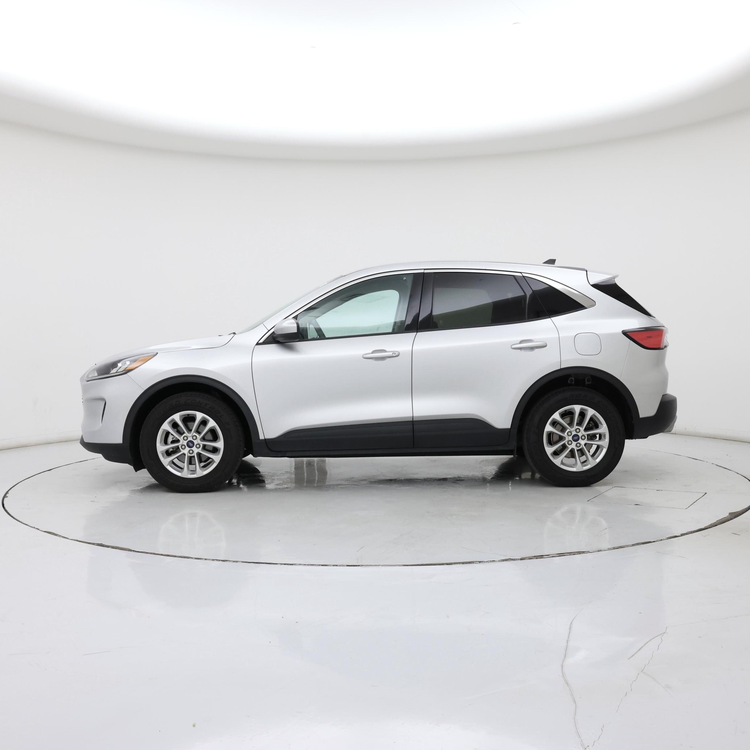 Thumbnail: 2020 Ford Escape - 3