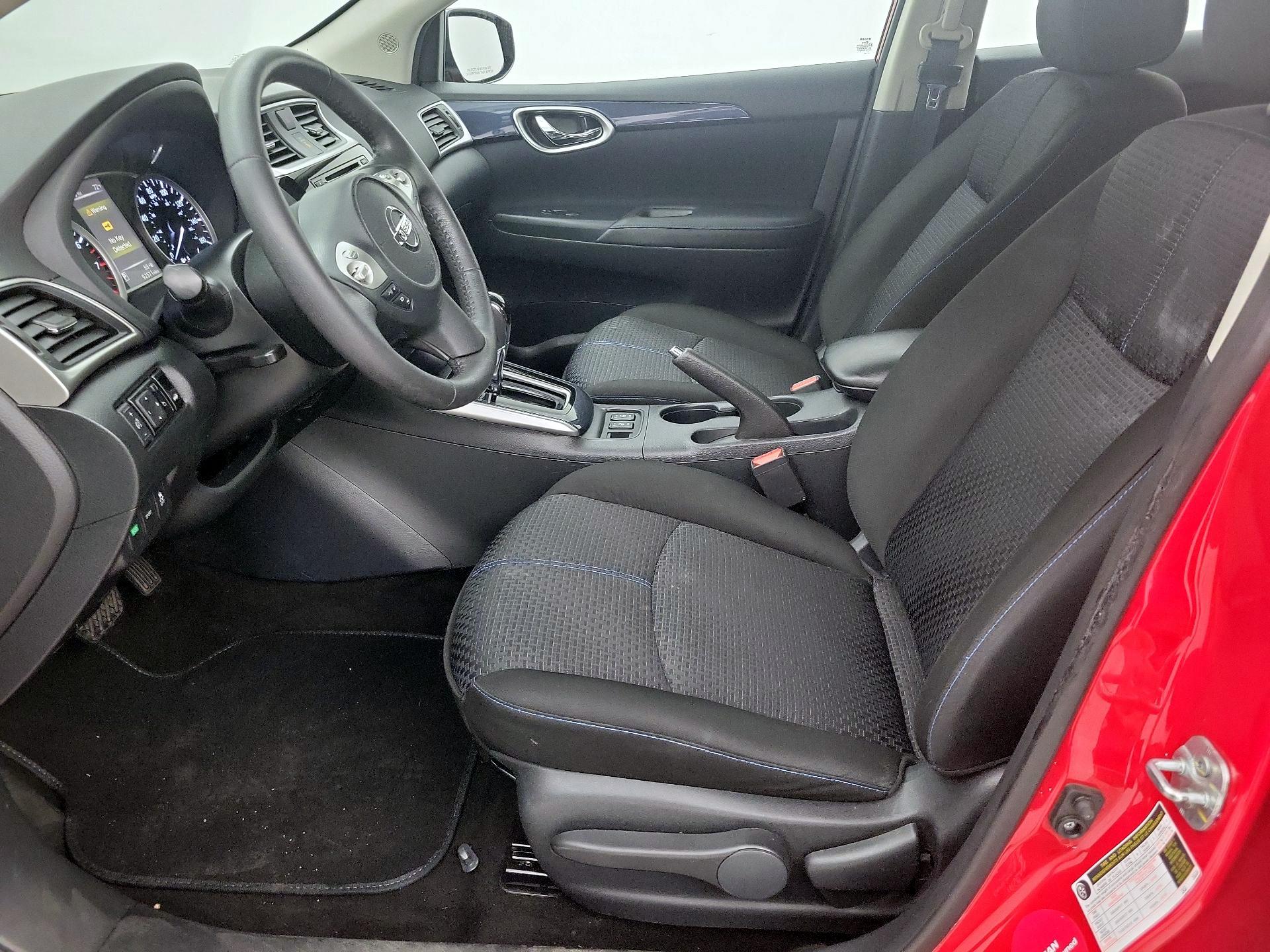 Thumbnail: 2016 Nissan Sentra - 11