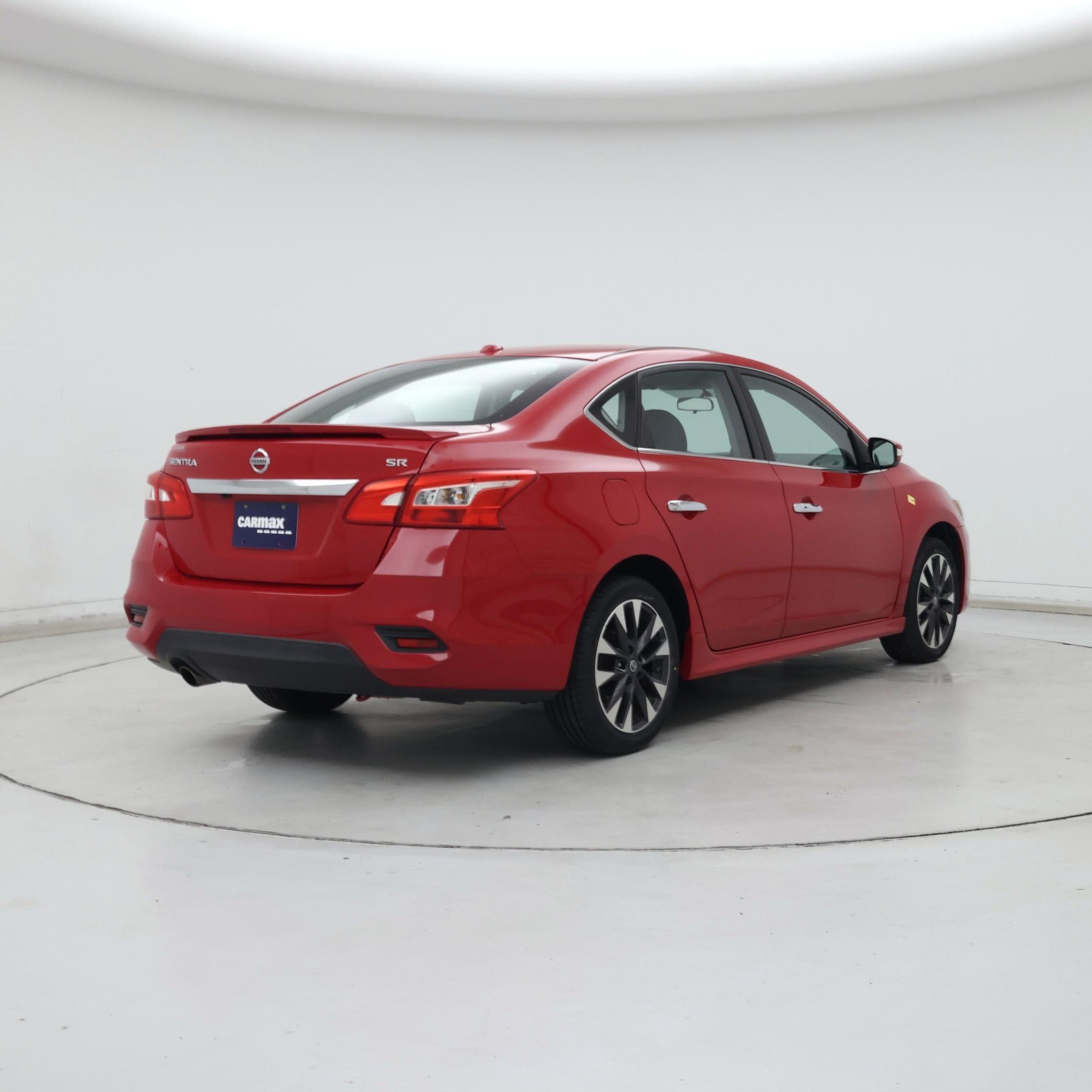 Thumbnail: 2016 Nissan Sentra - 8