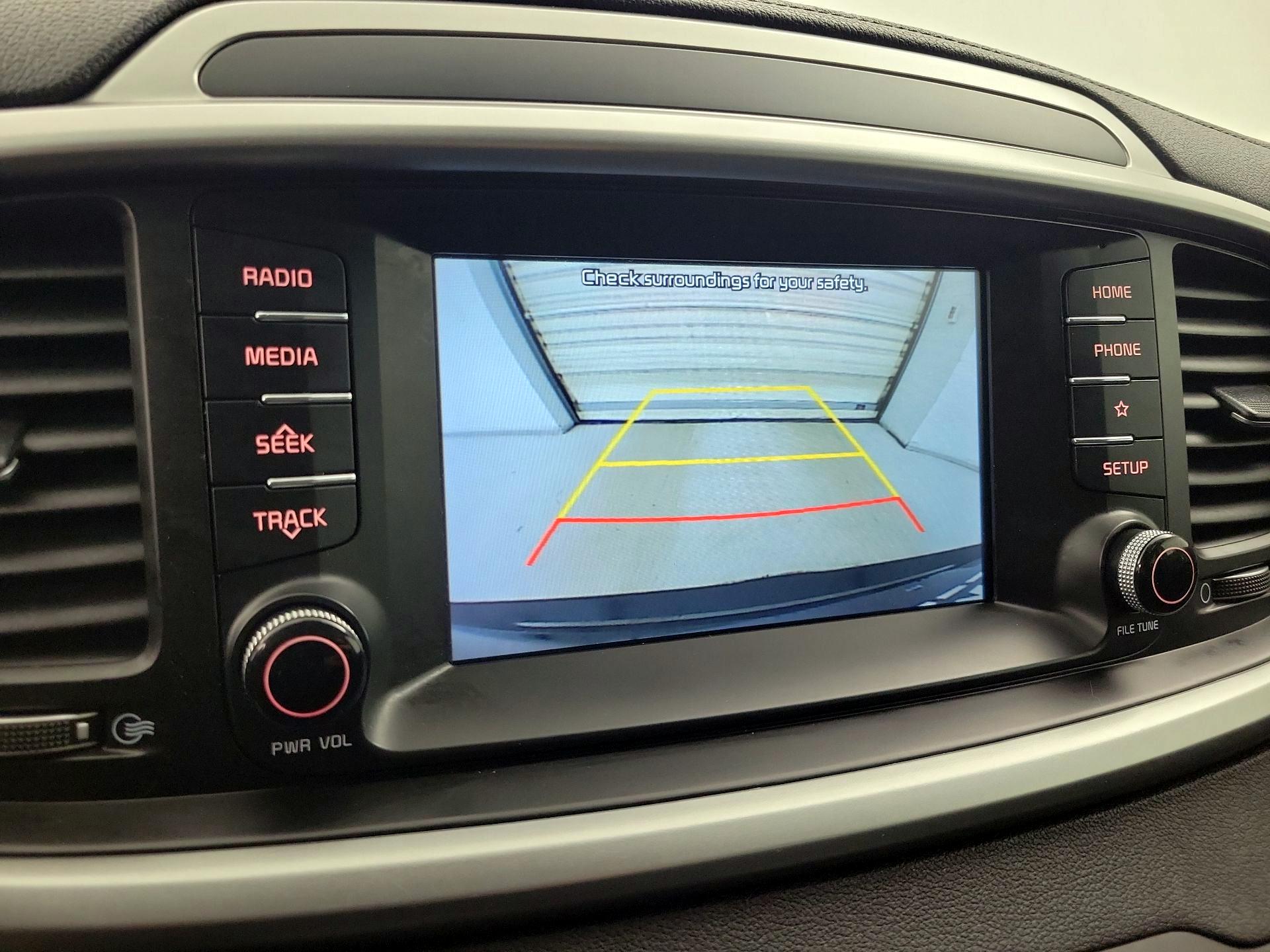 Thumbnail: 2019 Kia Sorento - 14