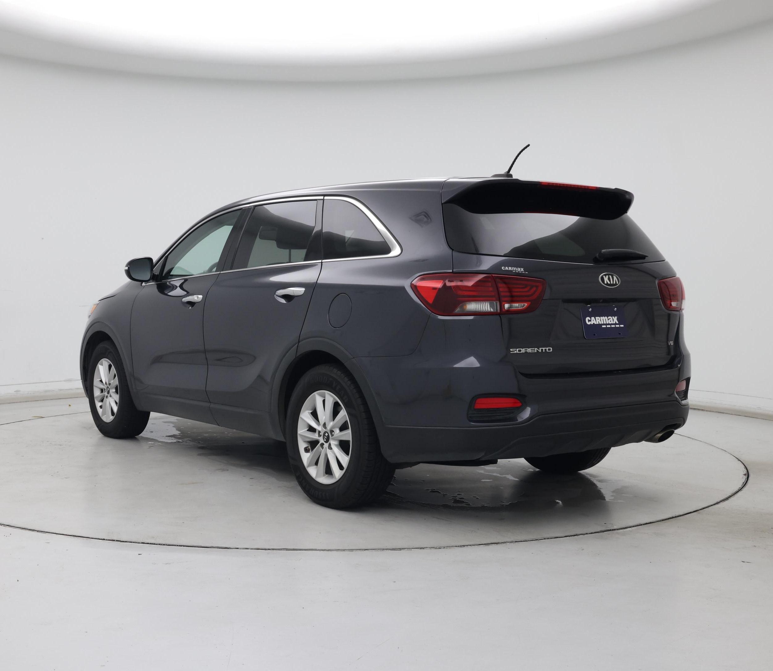 Thumbnail: 2019 Kia Sorento - 2