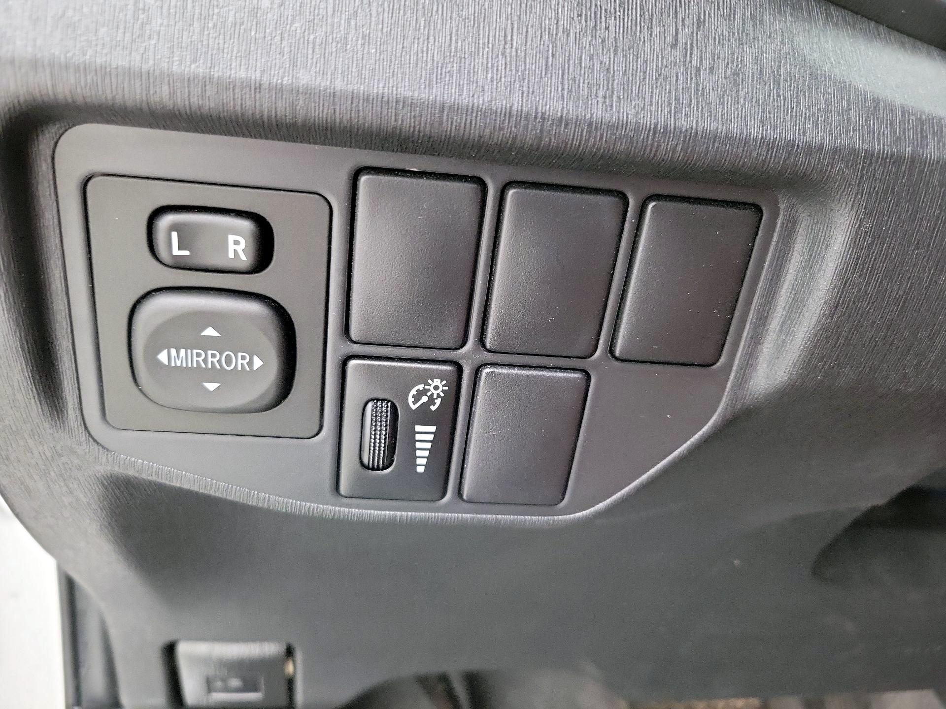 Thumbnail: 2014 Toyota Prius - 13