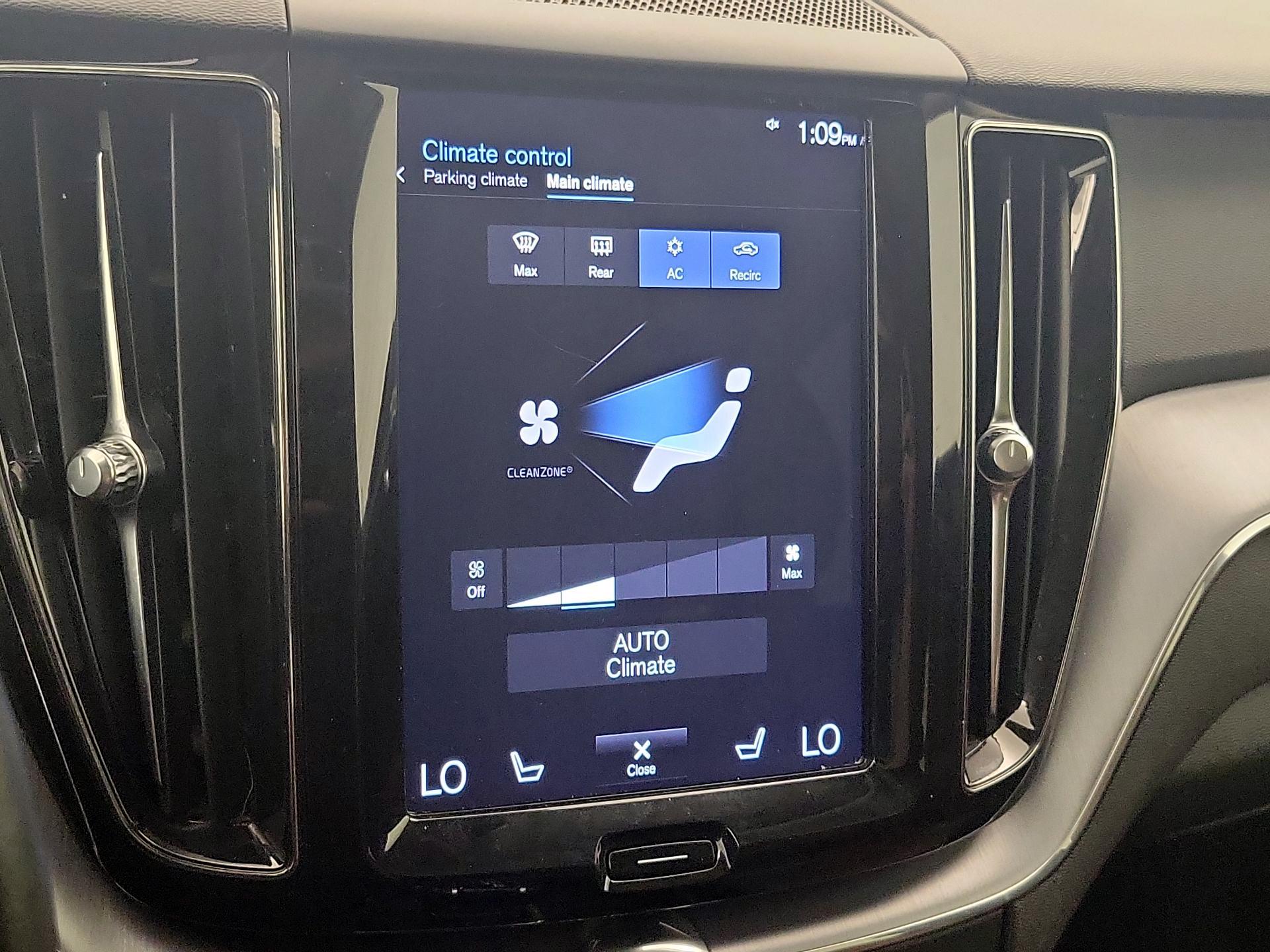 Thumbnail: 2020 Volvo XC60 - 17