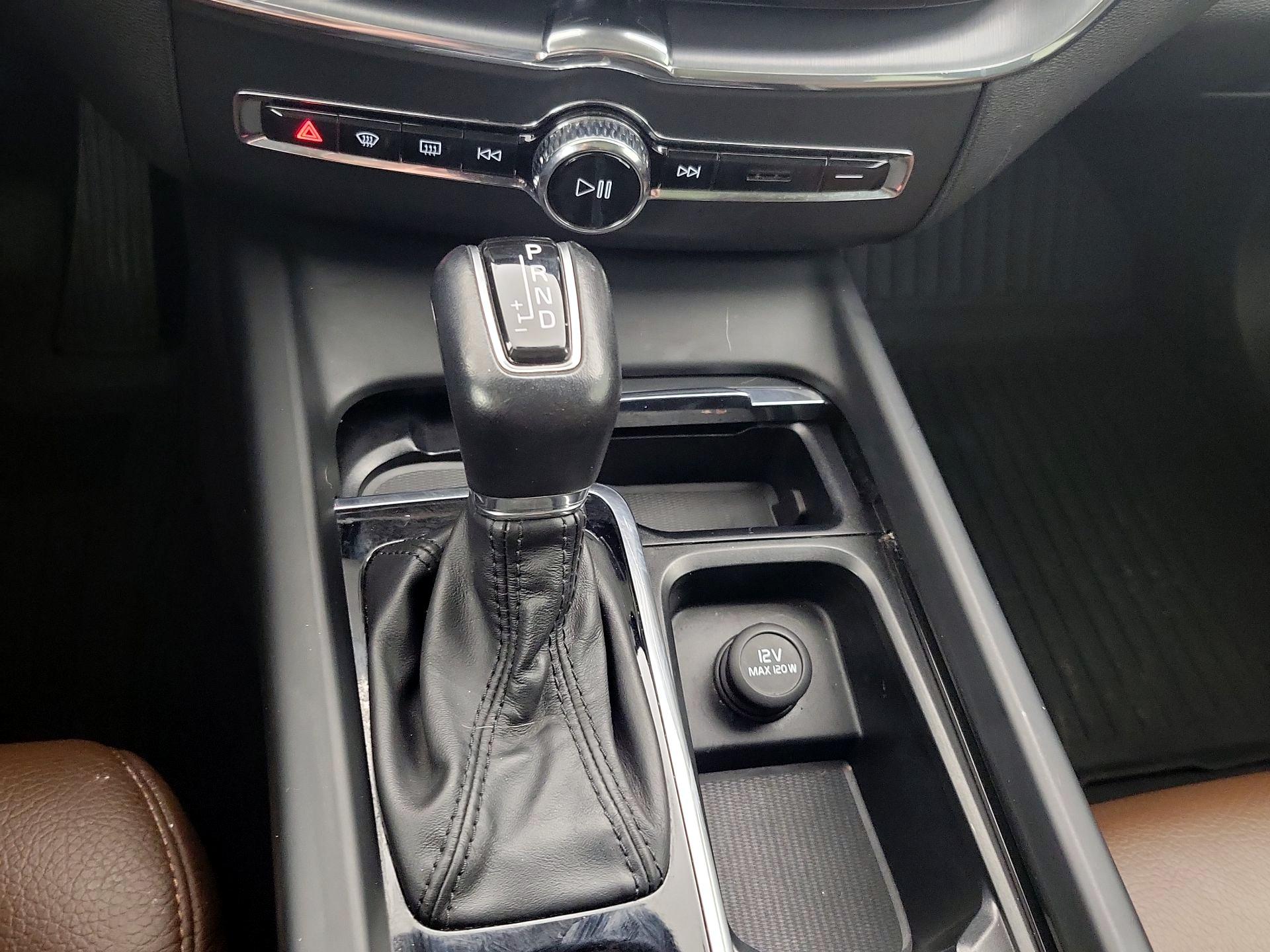 Thumbnail: 2020 Volvo XC60 - 18