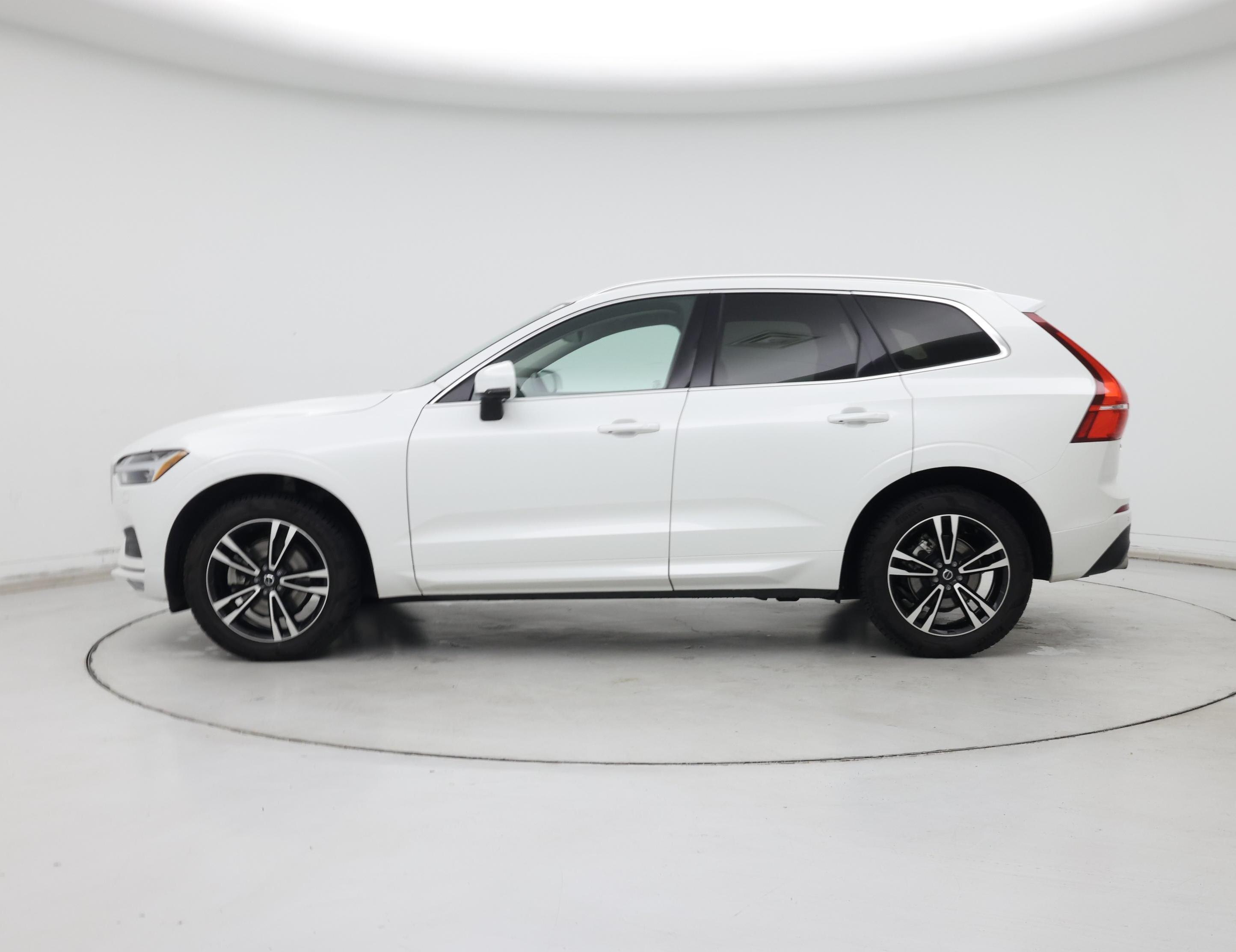 Thumbnail: 2020 Volvo XC60 - 3