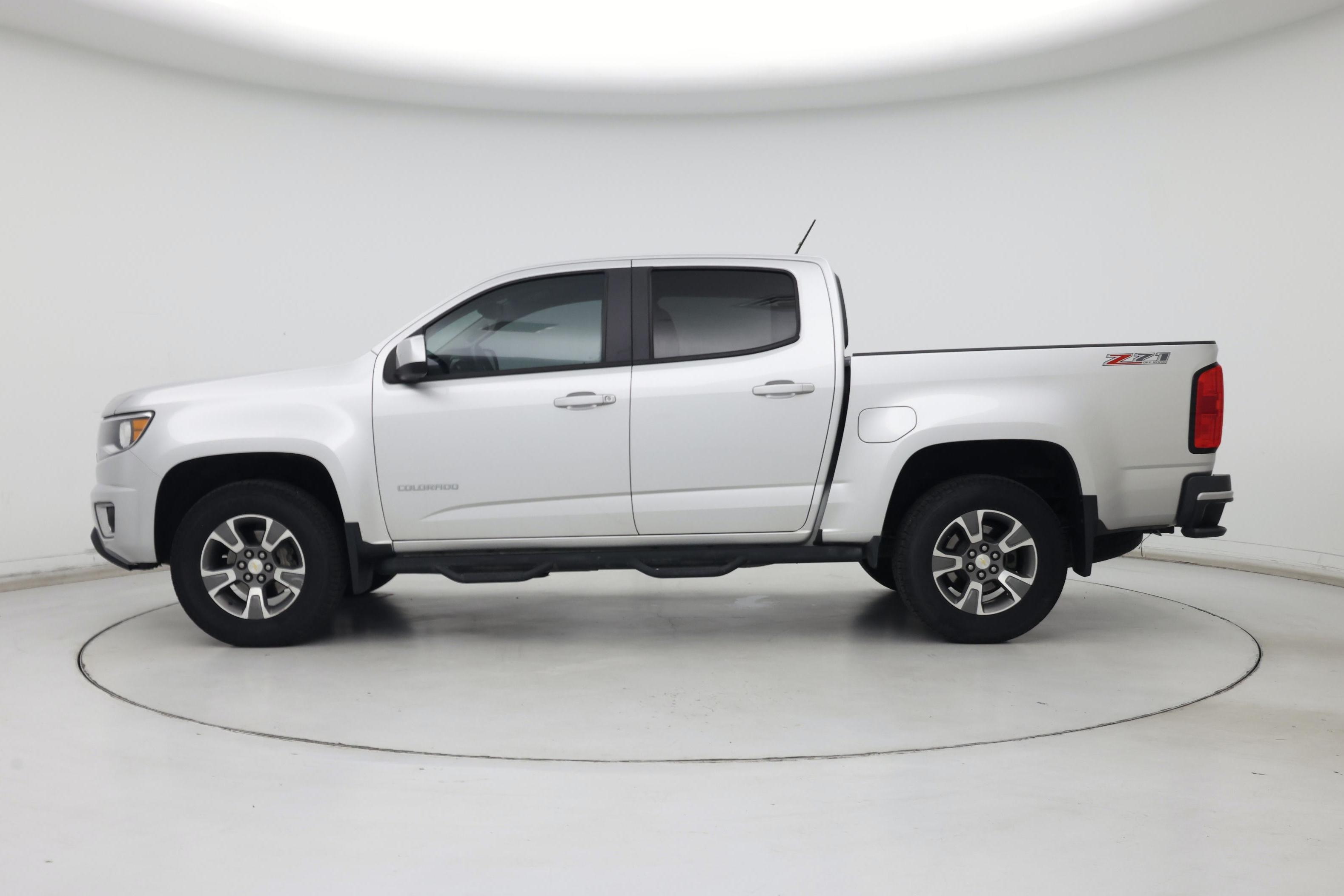 Thumbnail: 2016 Chevrolet Colorado - 3