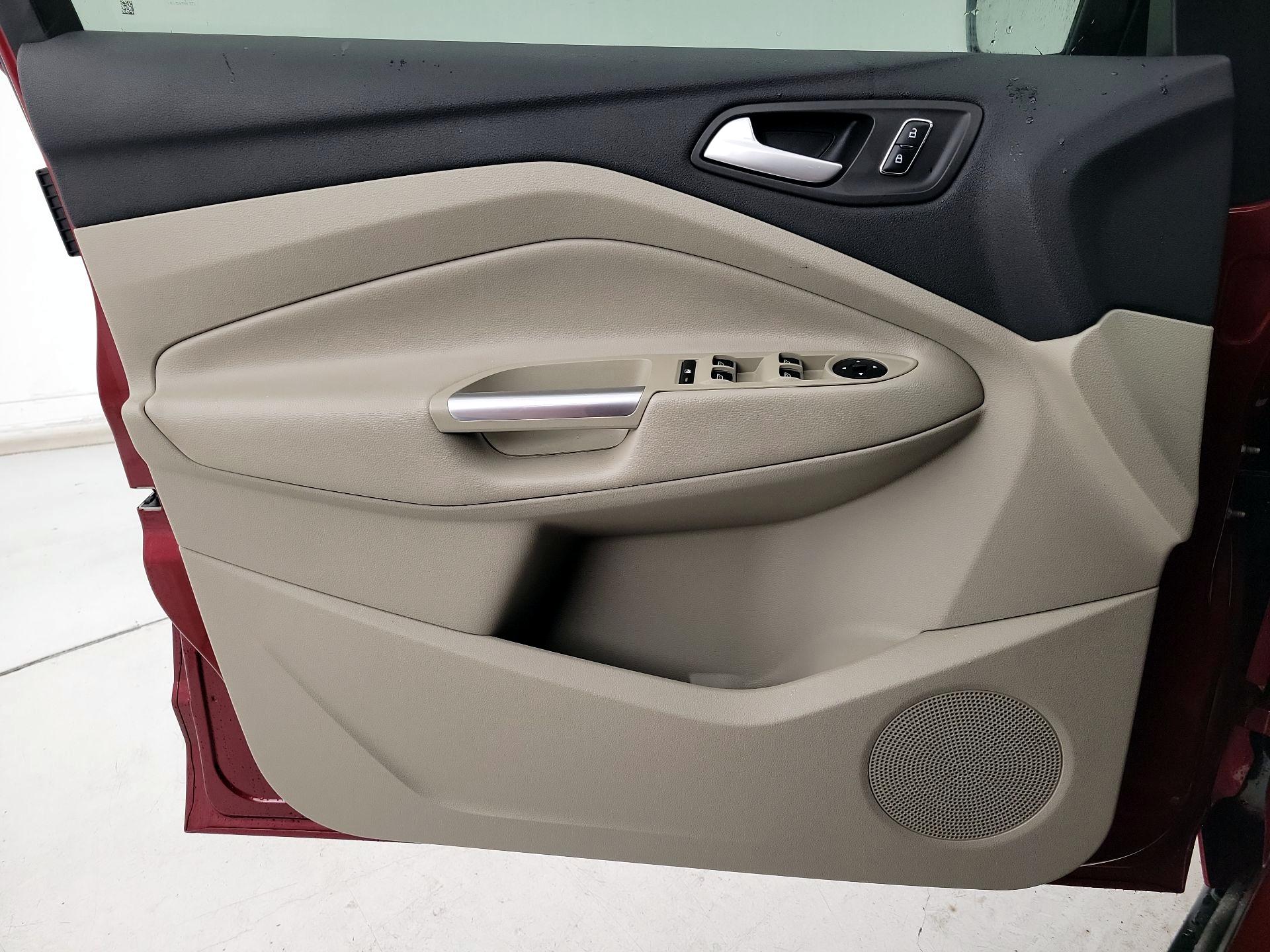 Thumbnail: 2016 Ford C-Max - 12