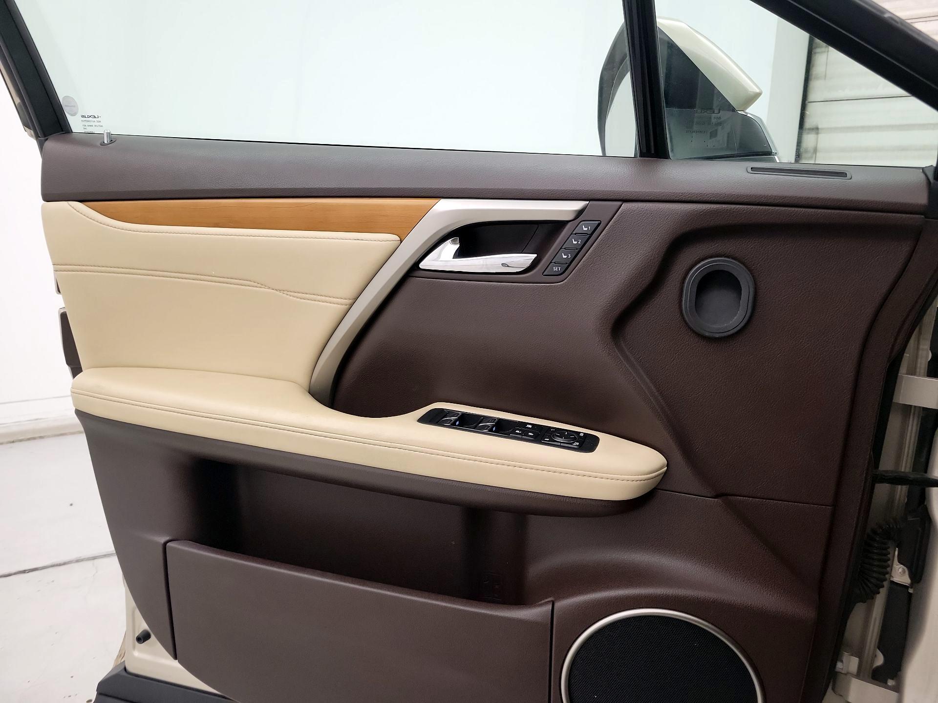 Thumbnail: 2019 Lexus RX - 10