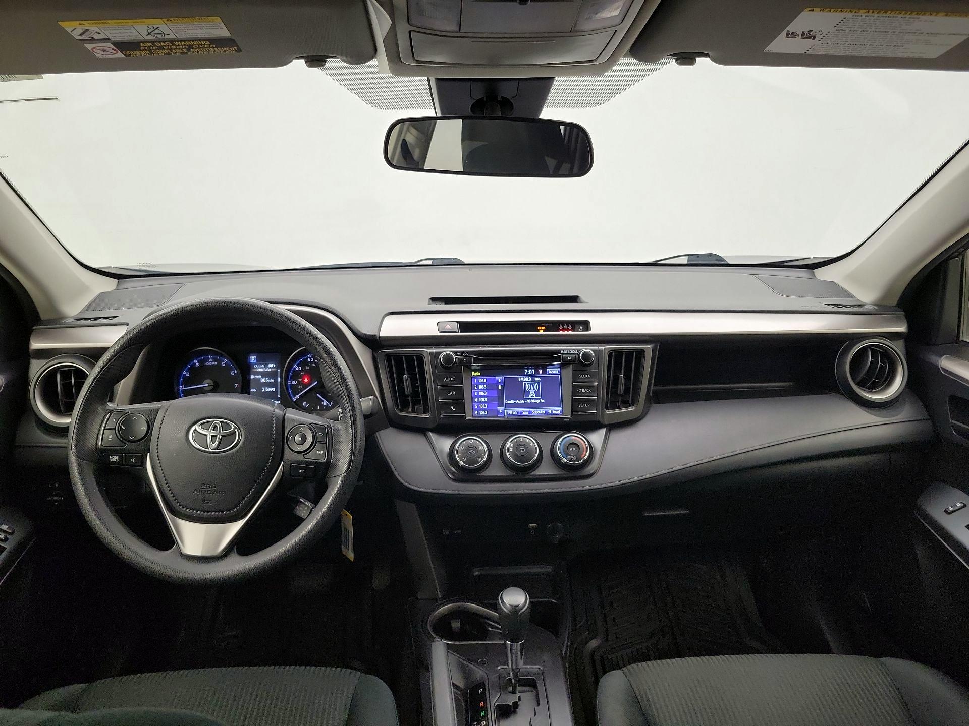 Thumbnail: 2018 Toyota RAV4 - 9