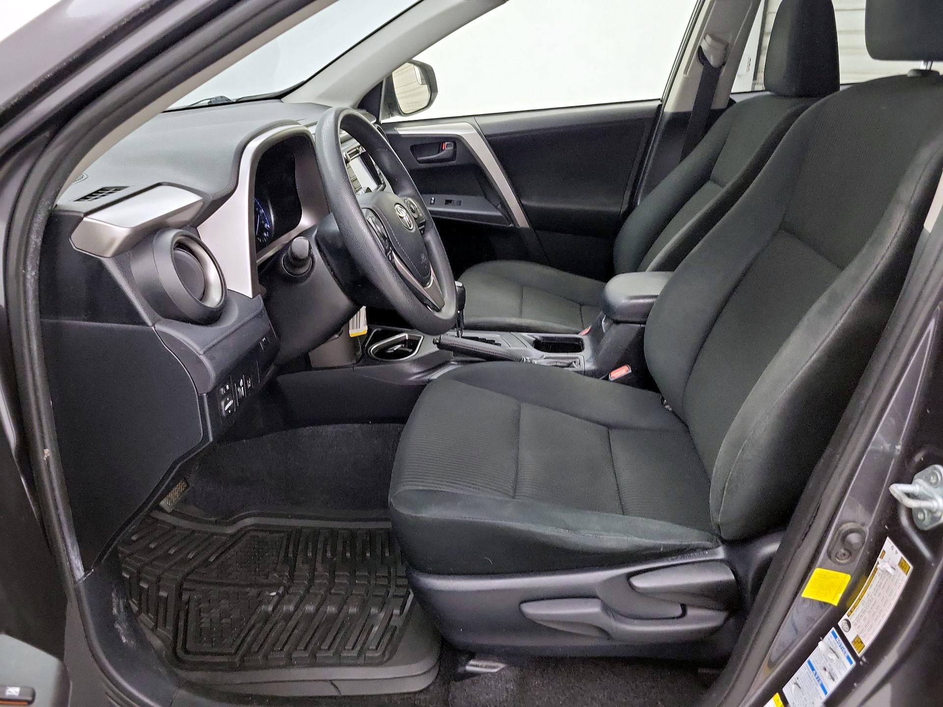 Thumbnail: 2018 Toyota RAV4 - 11