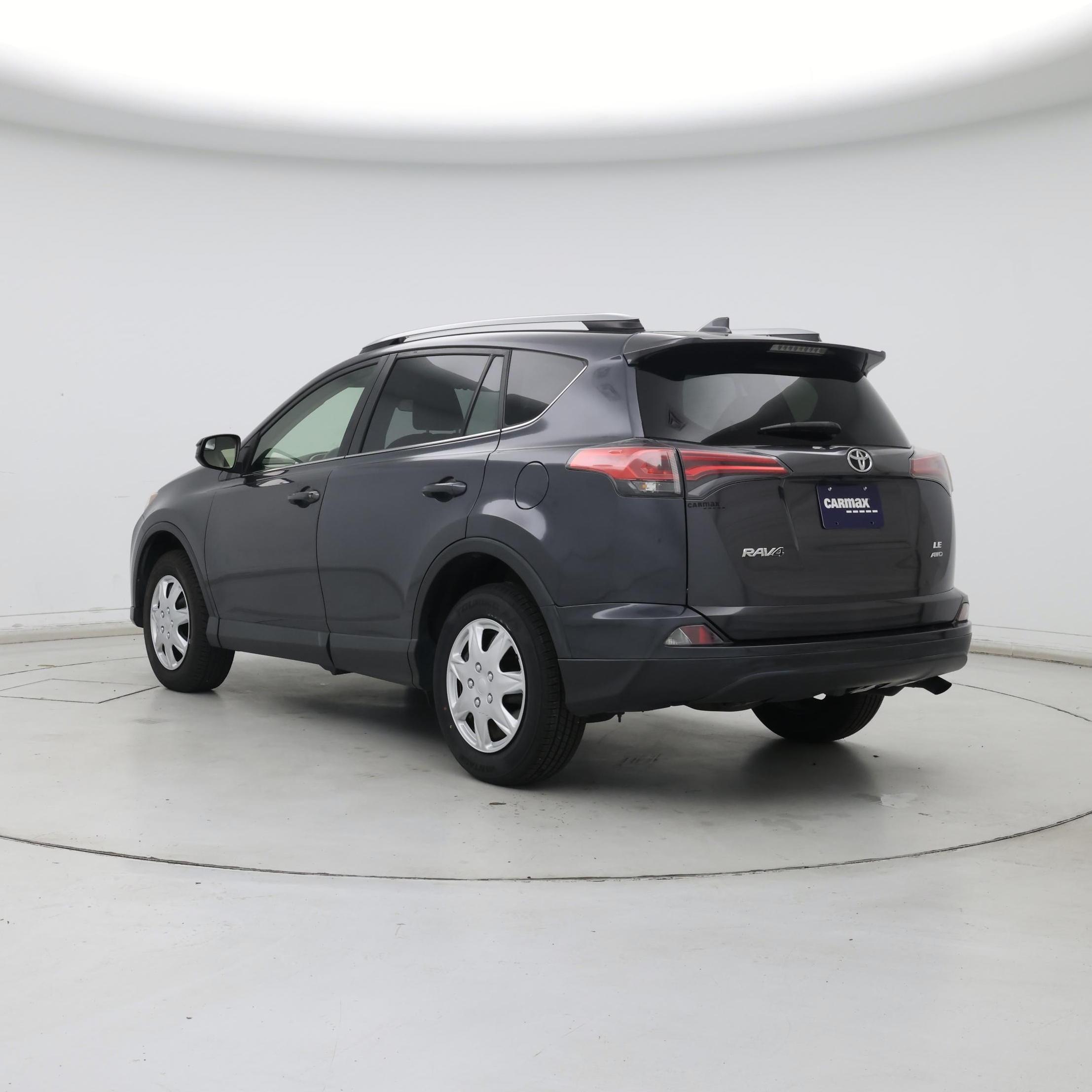 Thumbnail: 2018 Toyota RAV4 - 2