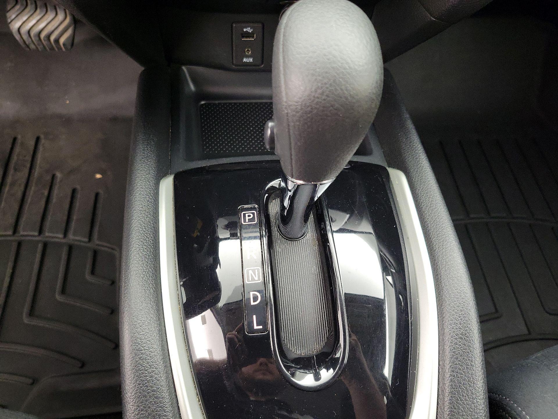 Thumbnail: 2016 Nissan Rogue - 17