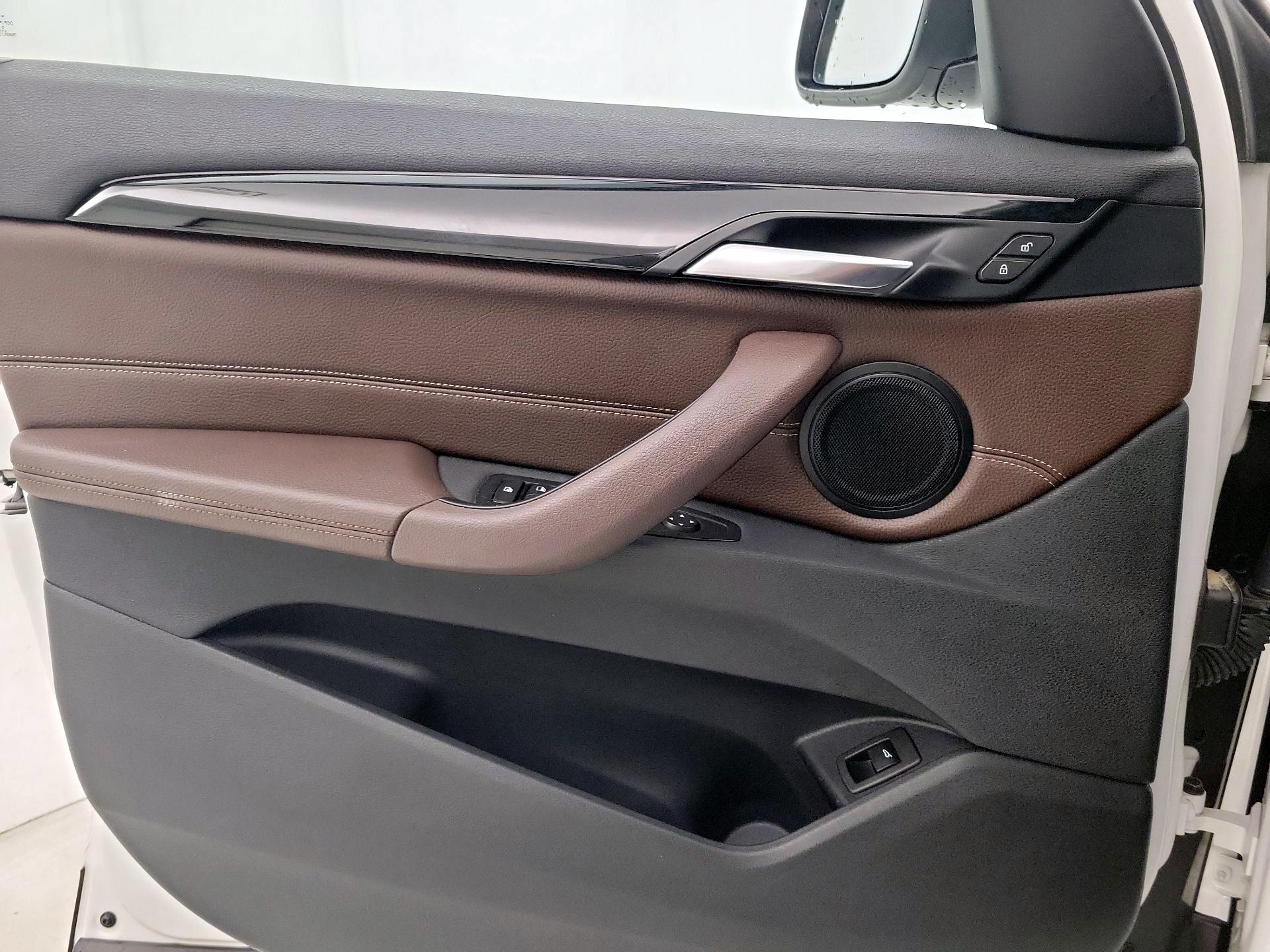 Thumbnail: 2019 BMW X1 - 10