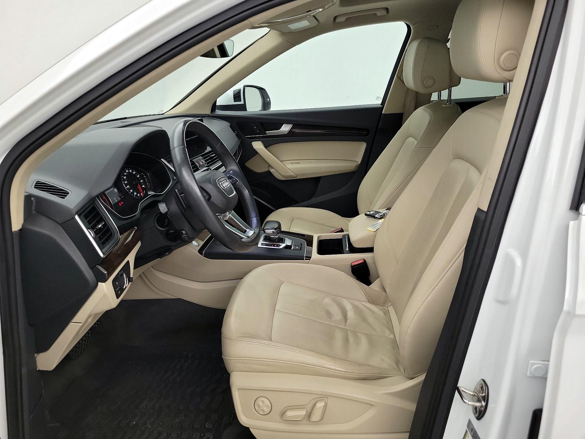 Thumbnail: 2019 Audi Q5 - 9