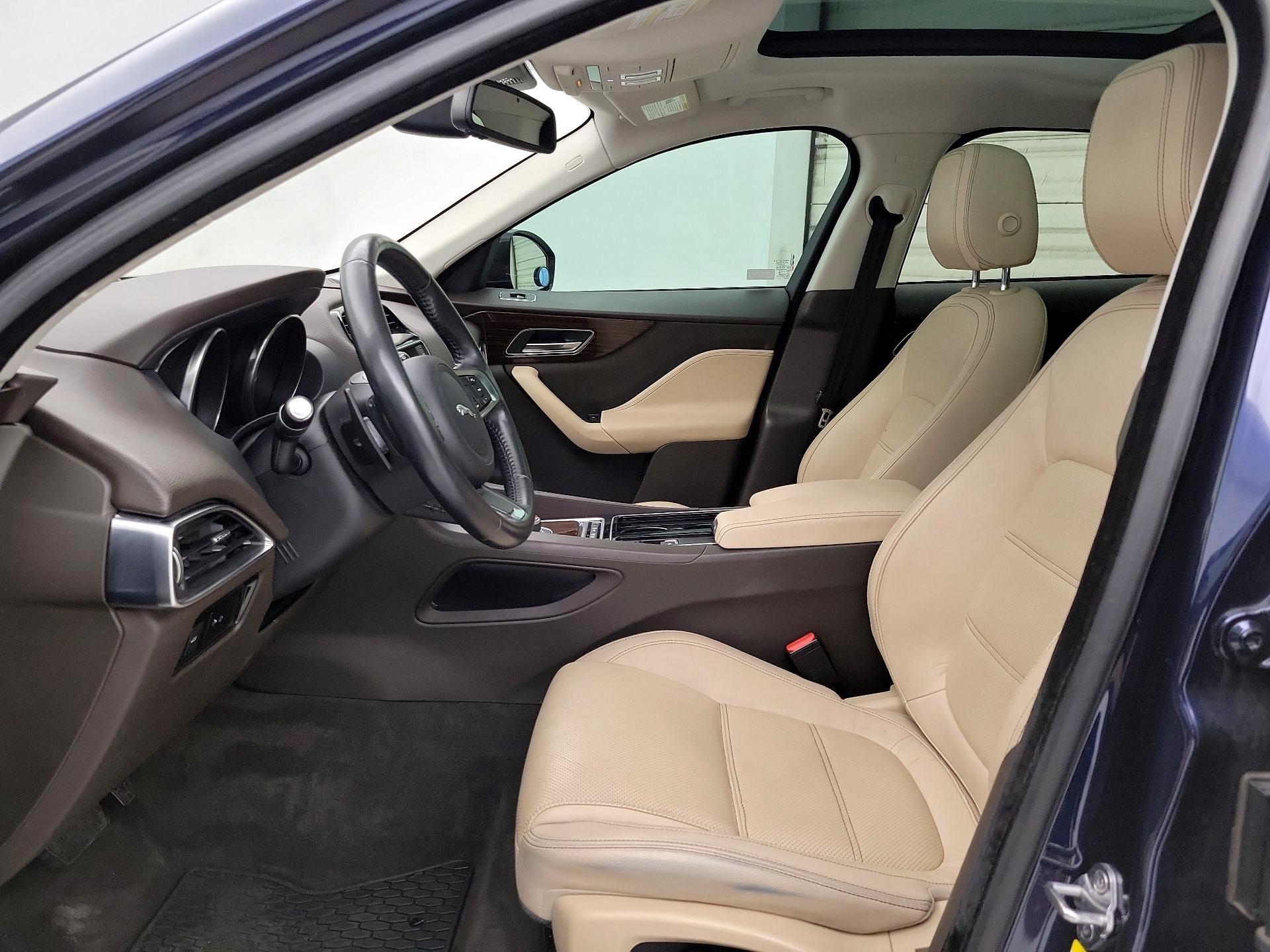 Thumbnail: 2018 Jaguar F-Pace - 11