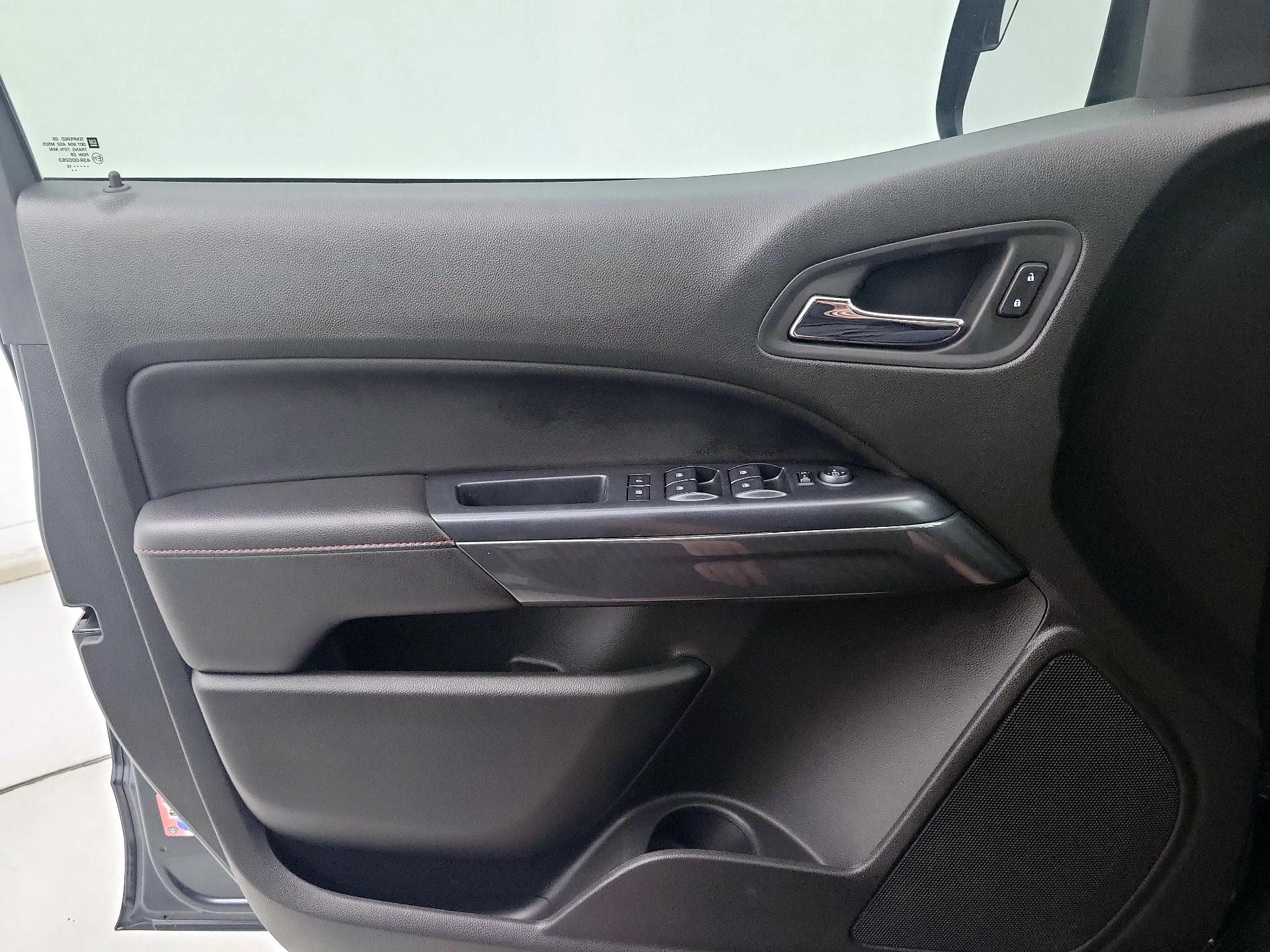 Thumbnail: 2015 GMC Canyon - 10