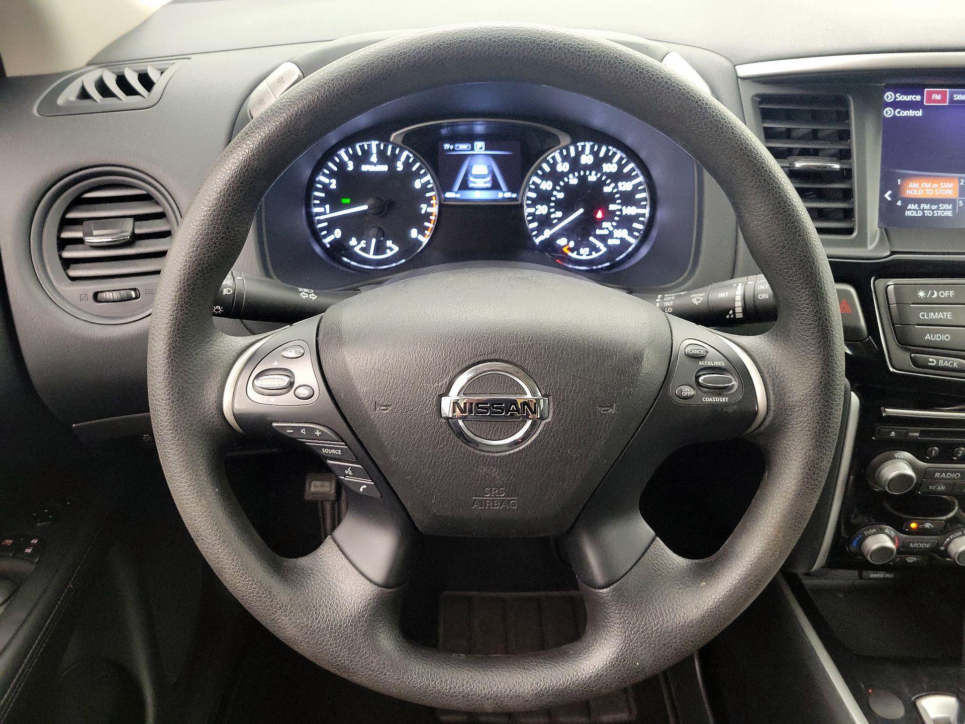 Thumbnail: 2020 Nissan Pathfinder - 10