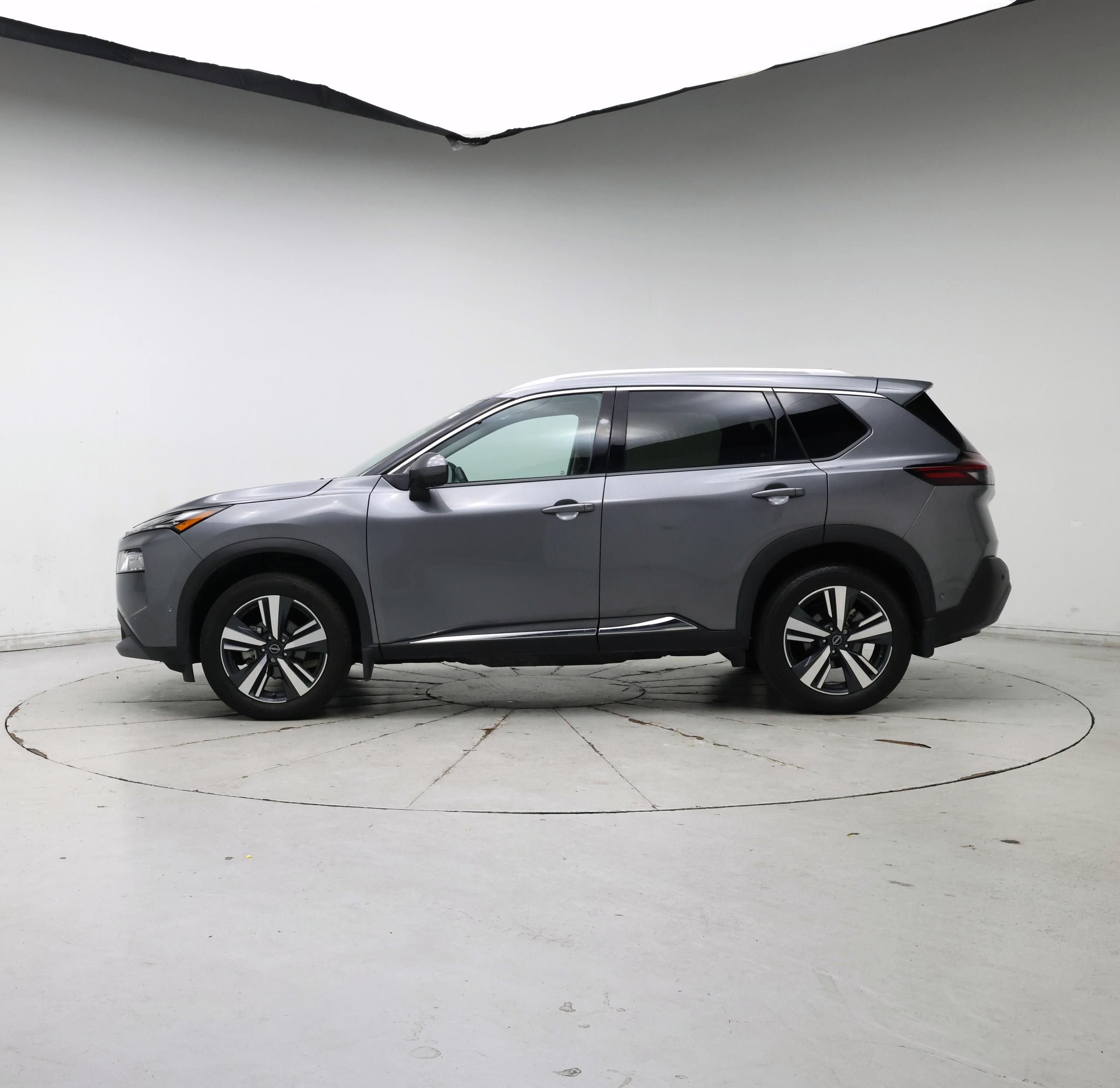 Thumbnail: 2023 Nissan Rogue - 3