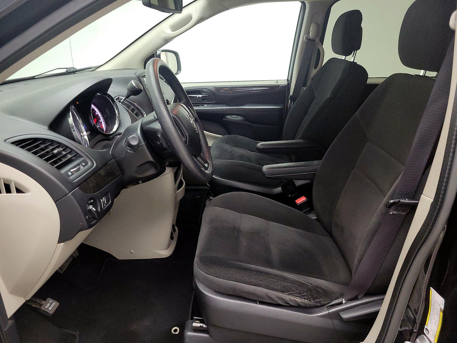 Thumbnail: 2019 Dodge Grand Caravan - 11
