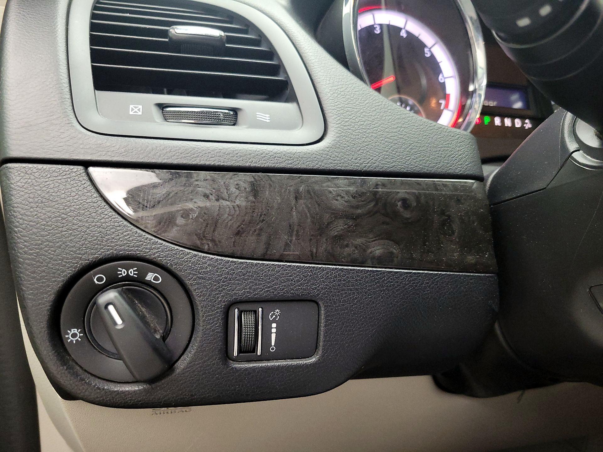 Thumbnail: 2019 Dodge Grand Caravan - 13